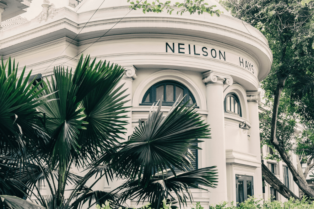 A Vision of Quiet Grandeur: The Timeless Allure of Neilson Hays Library - Surround Living