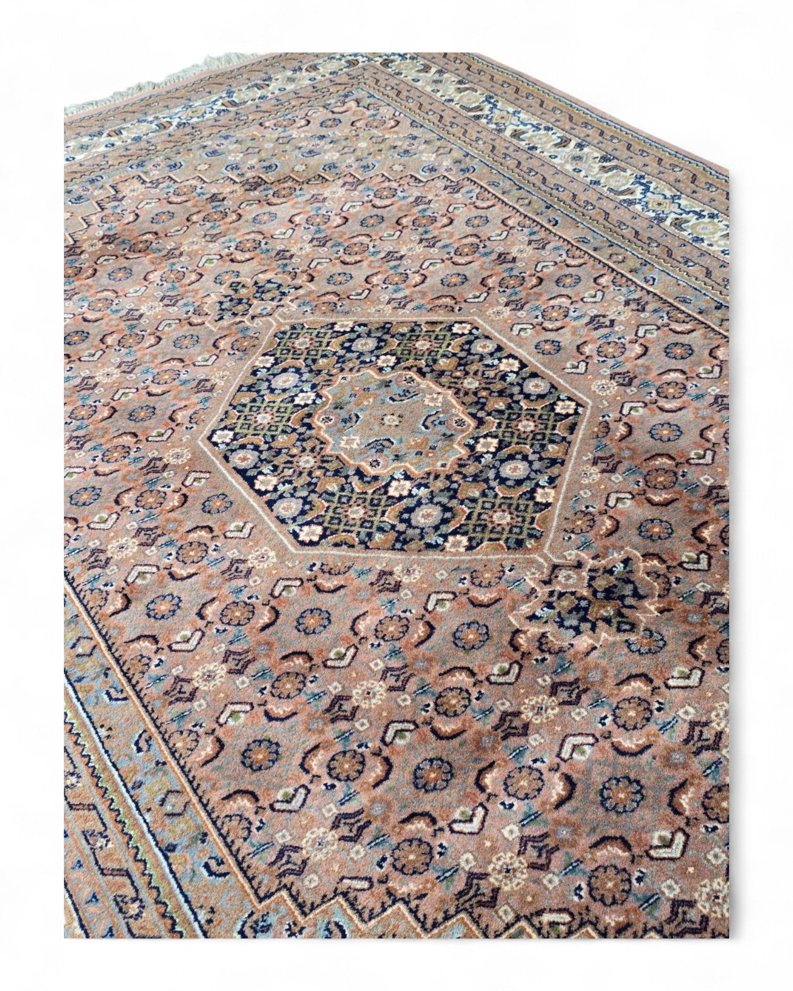 Belgian Machine-Woven Medallion Rug – Dusty Rose & Ivory (200 x 300 cm)