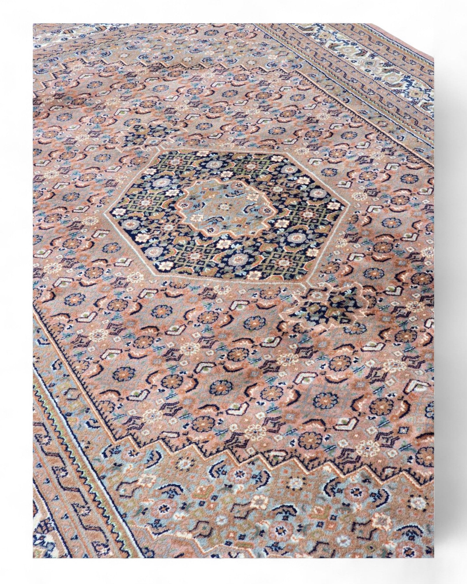 Belgian Machine-Woven Medallion Rug – Dusty Rose & Ivory (200 x 300 cm)
