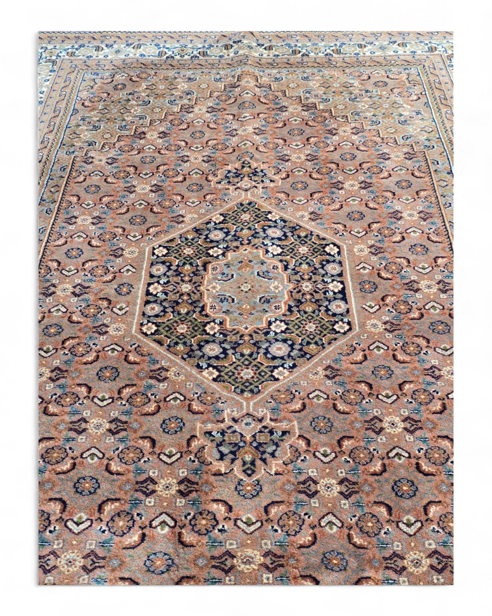 Belgian Machine-Woven Medallion Rug – Dusty Rose & Ivory (200 x 300 cm)