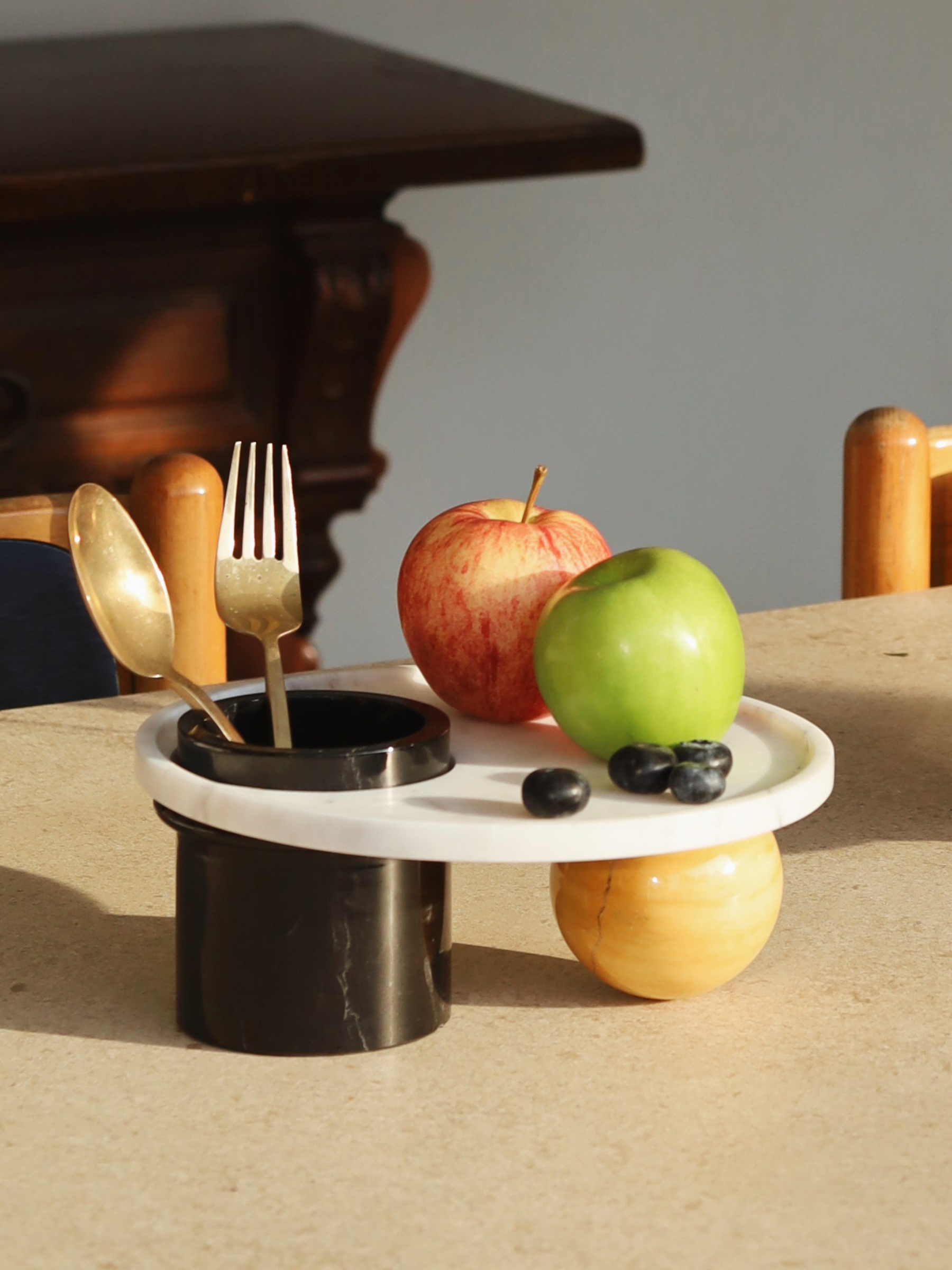 The Buri Vase - Tray in Carrara