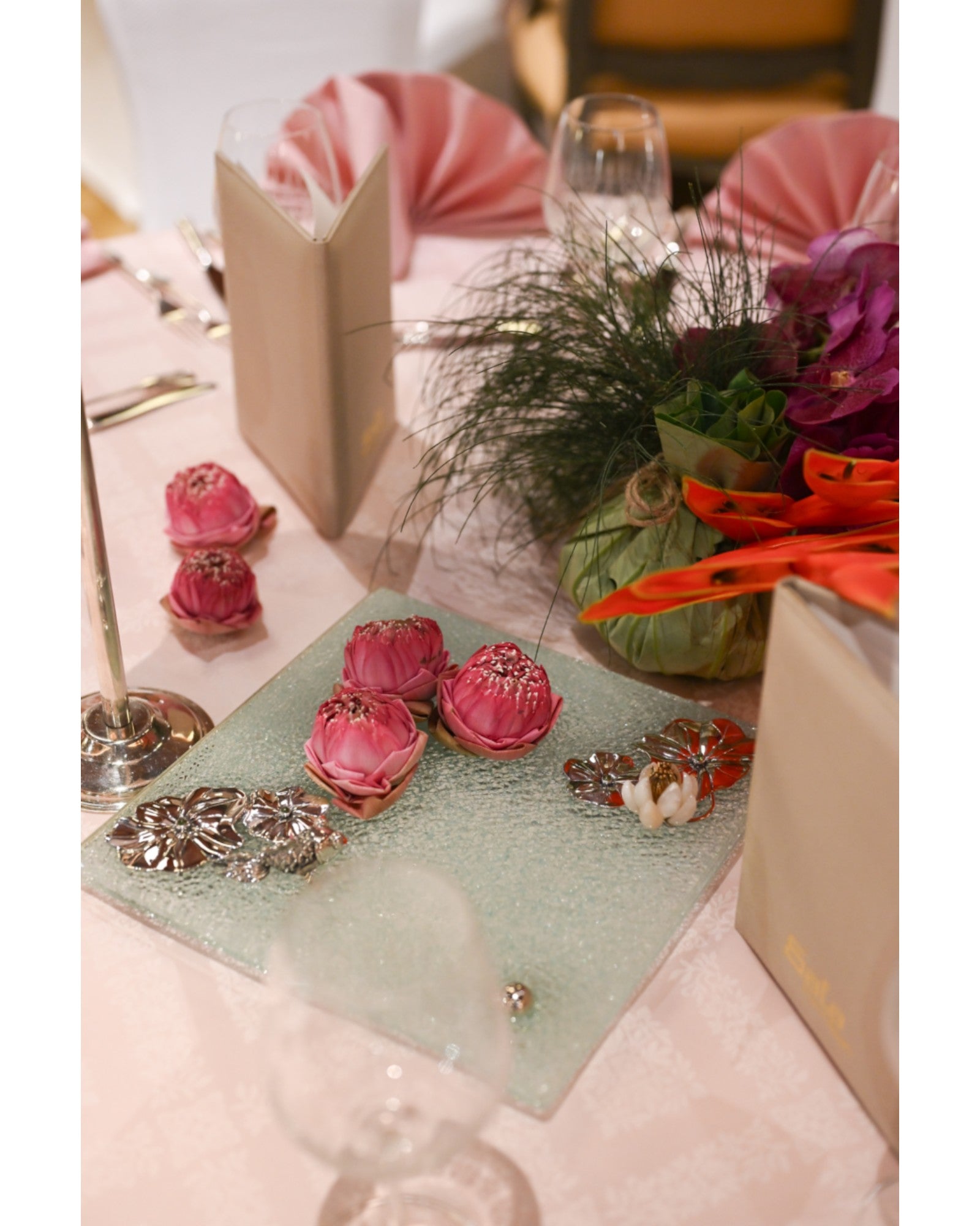 Glass Plate with Goldfish & Lotus Leaves