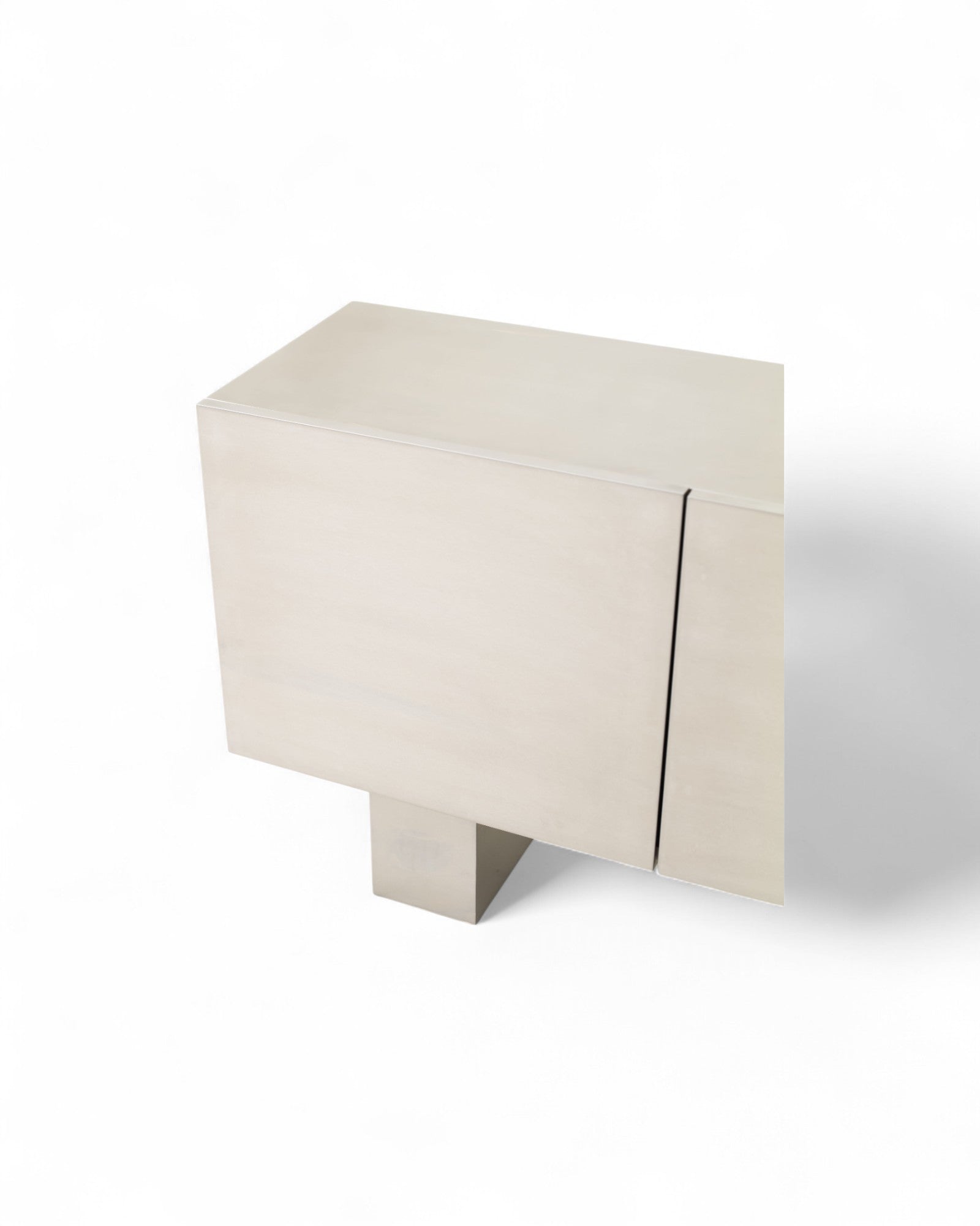 SUNTUR x Vertier, Keep It Open Console