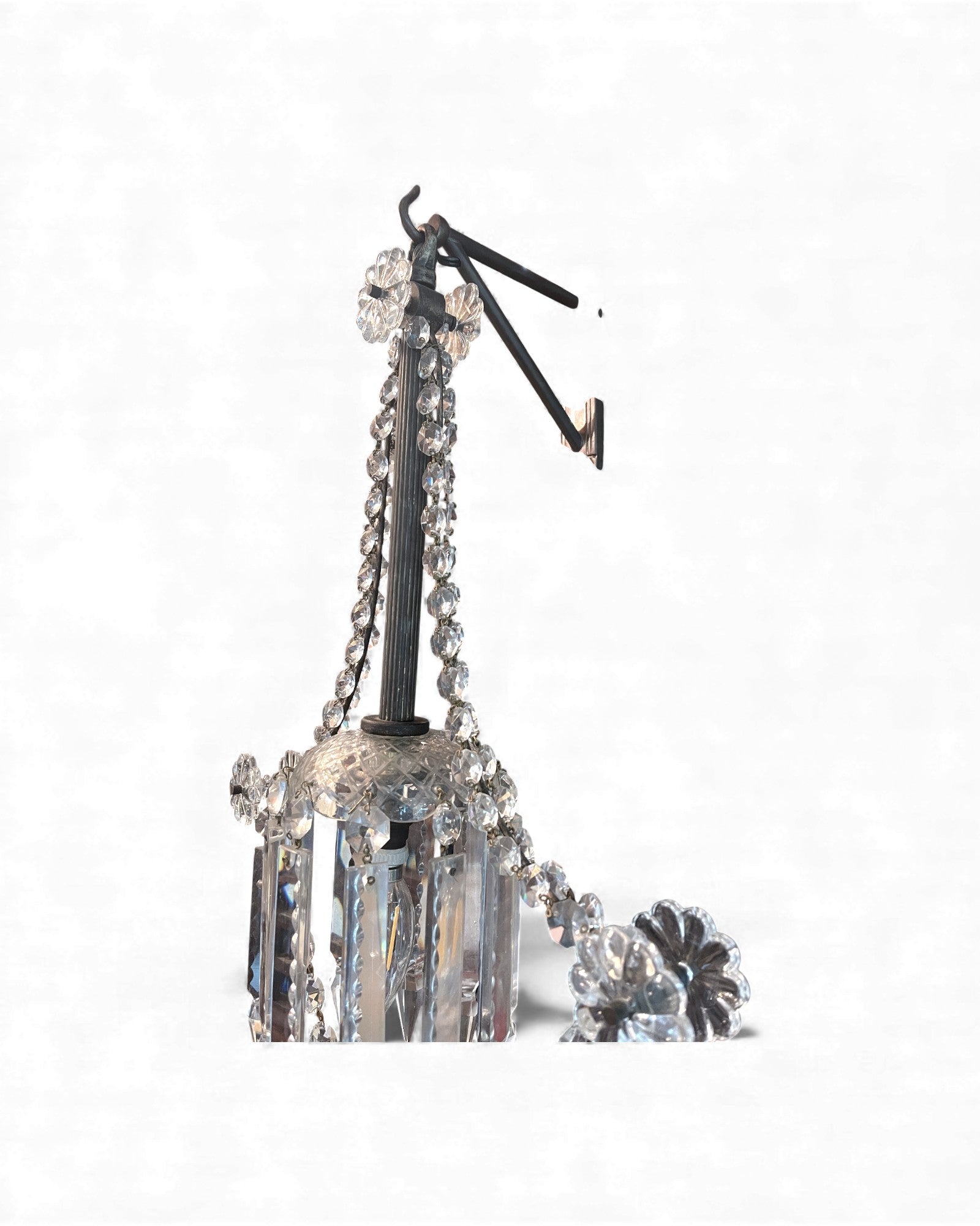 Single Draped Garland Crystal Wall Lamp