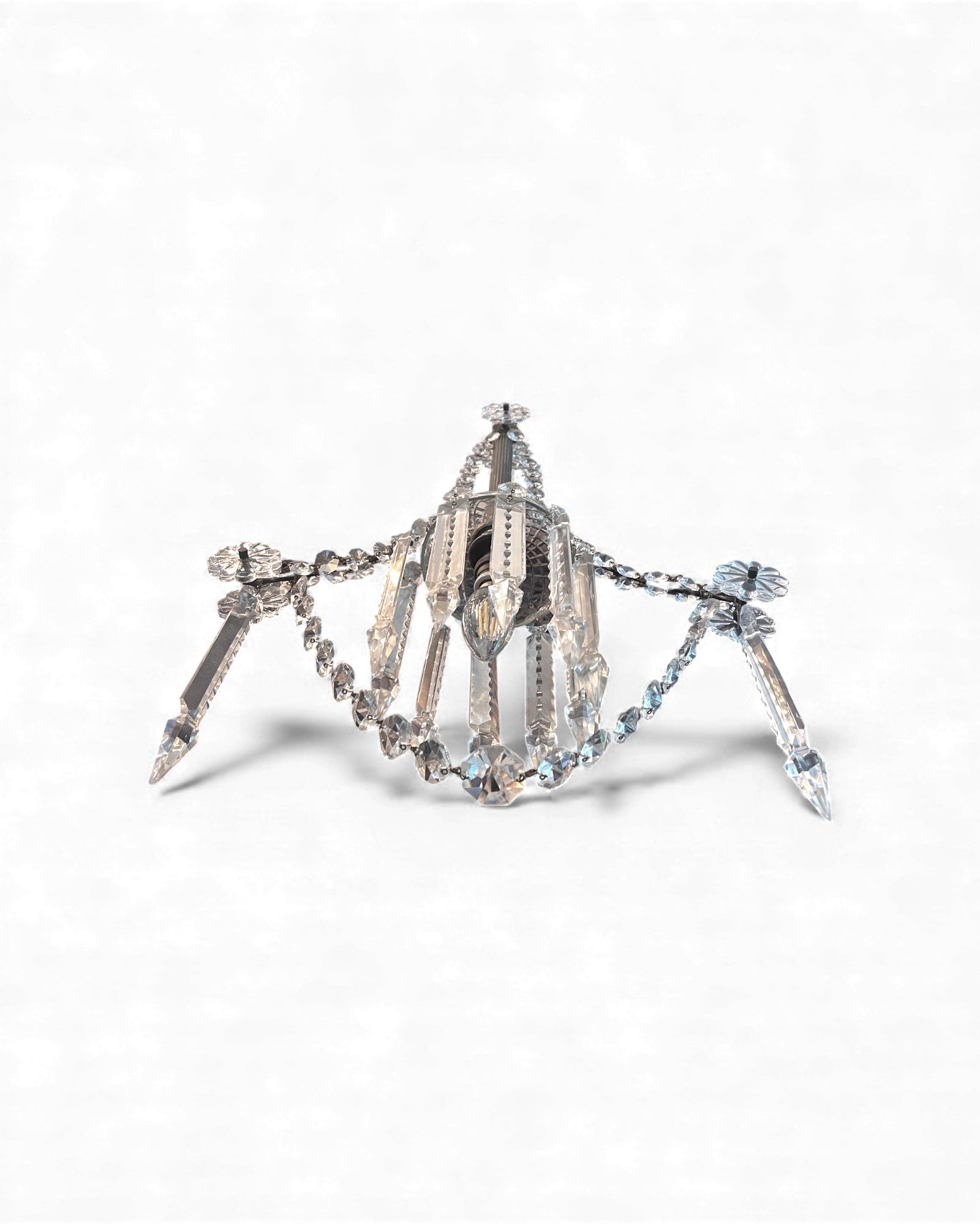 Single Draped Garland Crystal Wall Lamp