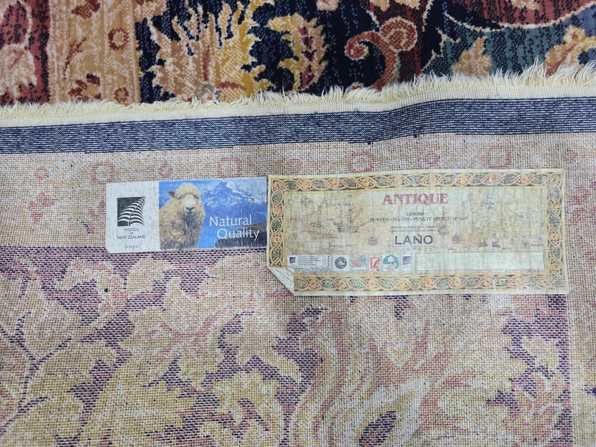 Classic Belgian Floral Medallion Rug | 250 x 350cm