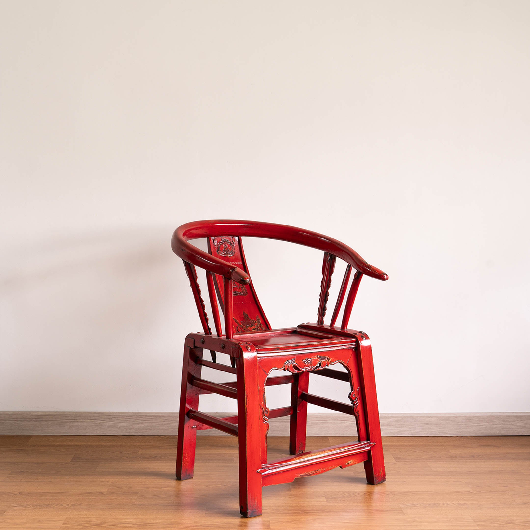 Chinese Antique Horseshoe Back Armchair