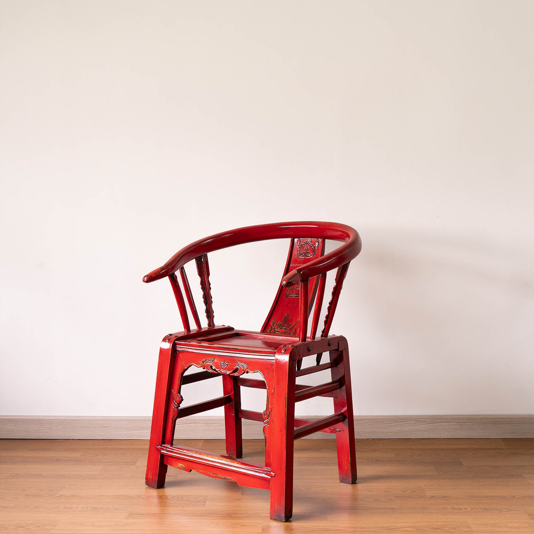 Chinese Antique Horseshoe Back Armchair