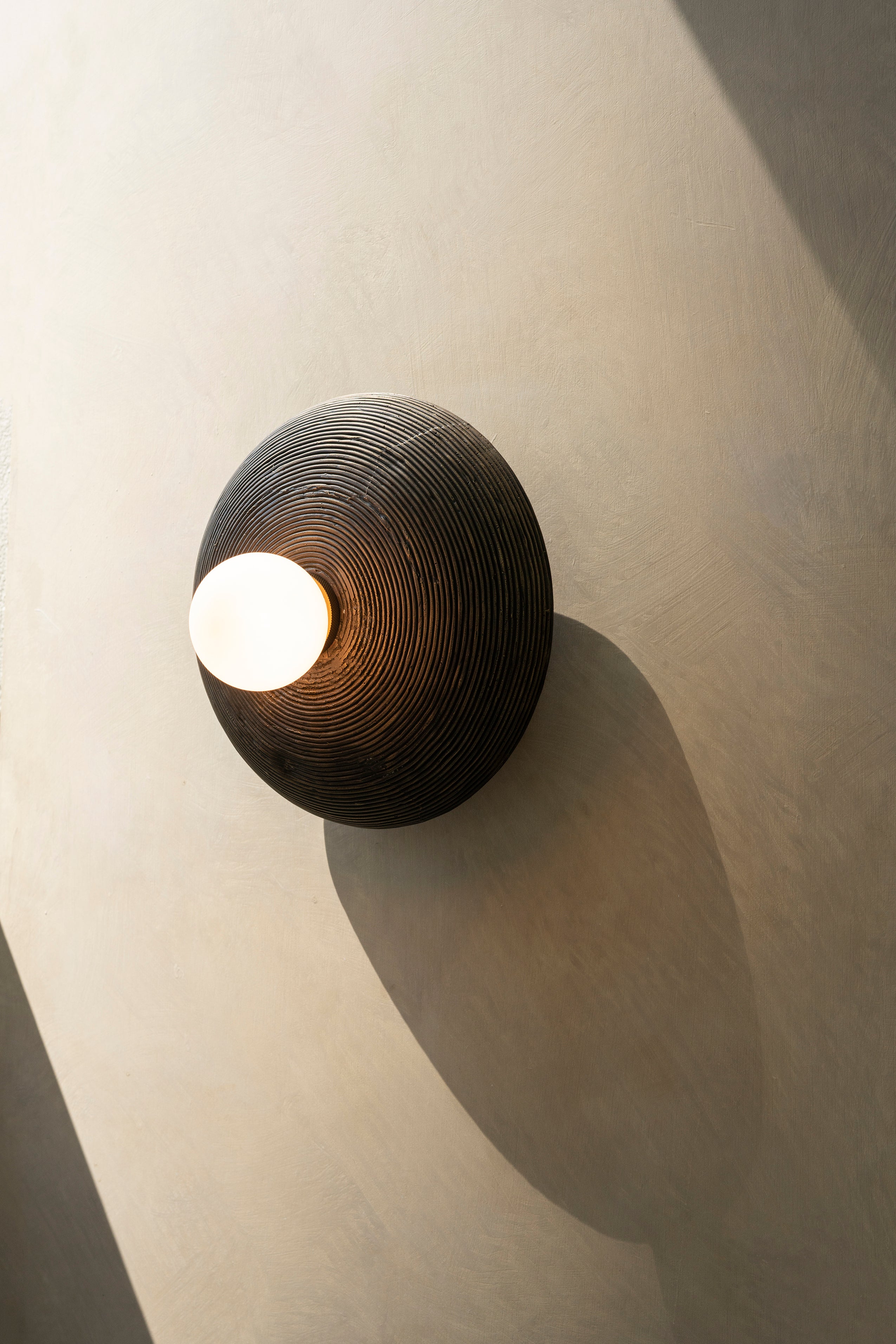Ban Pa Ao Convex Sconce - Coiled Heavy Antique