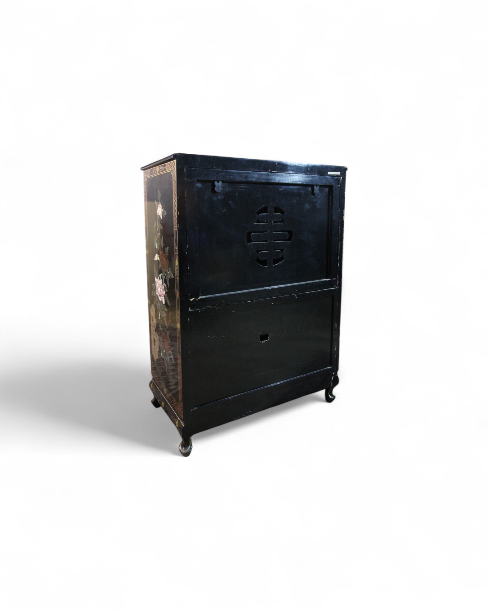 Chinese Lacquered Mother of Pearl Chinoiserie Display Cabinet