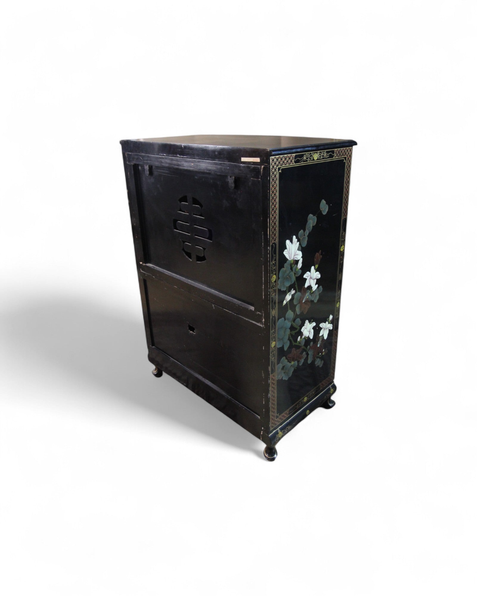Chinese Lacquered Mother of Pearl Chinoiserie Display Cabinet