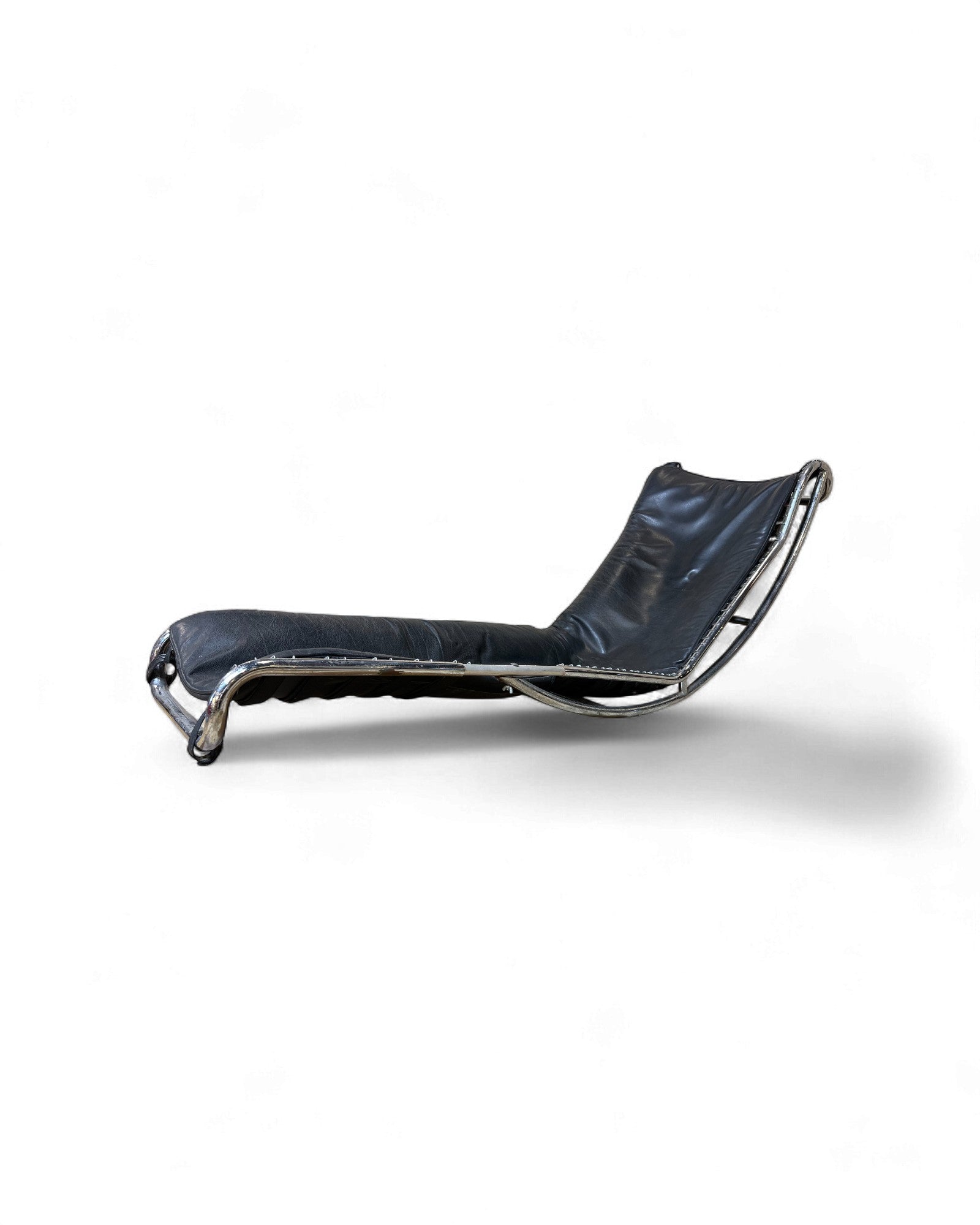 Vintage Mid-Century Modern Leather & Chrome Rocking Chaise Lounge Surround Living