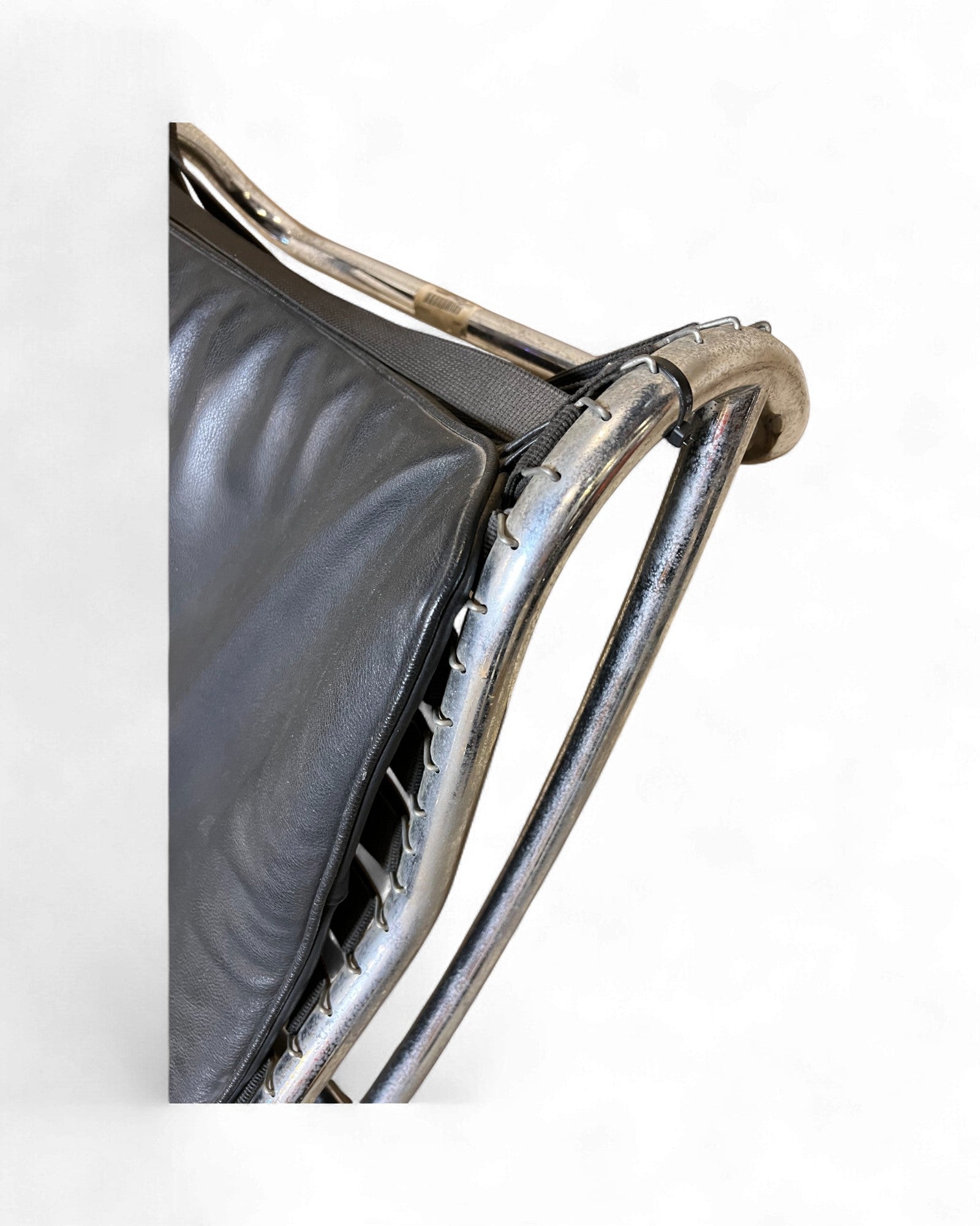 Vintage Mid-Century Modern Leather & Chrome Rocking Chaise Lounge Surround Living