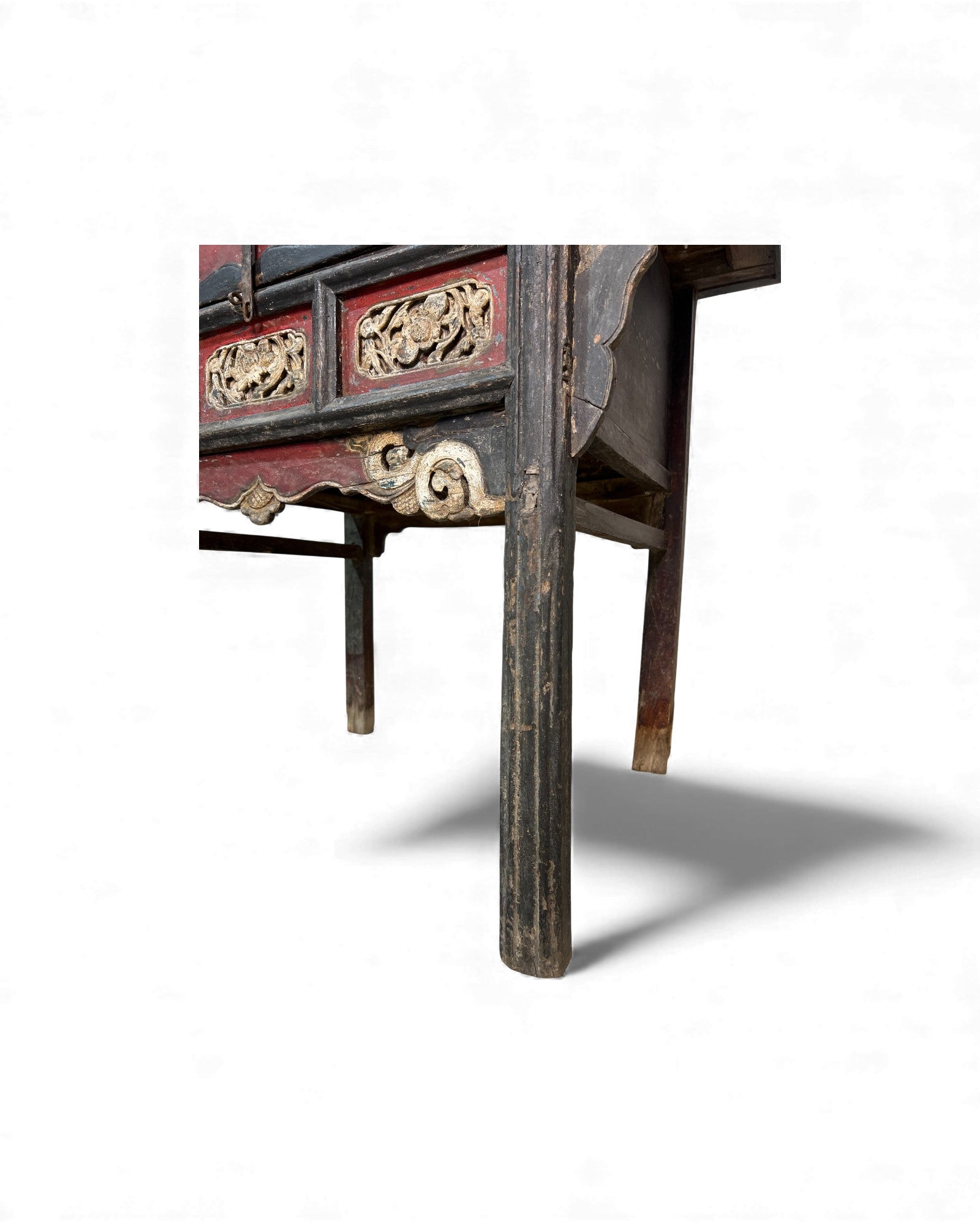Chinese Black - Lacquer Coffer with Later Red and White Paintwork - Surround Living - 4