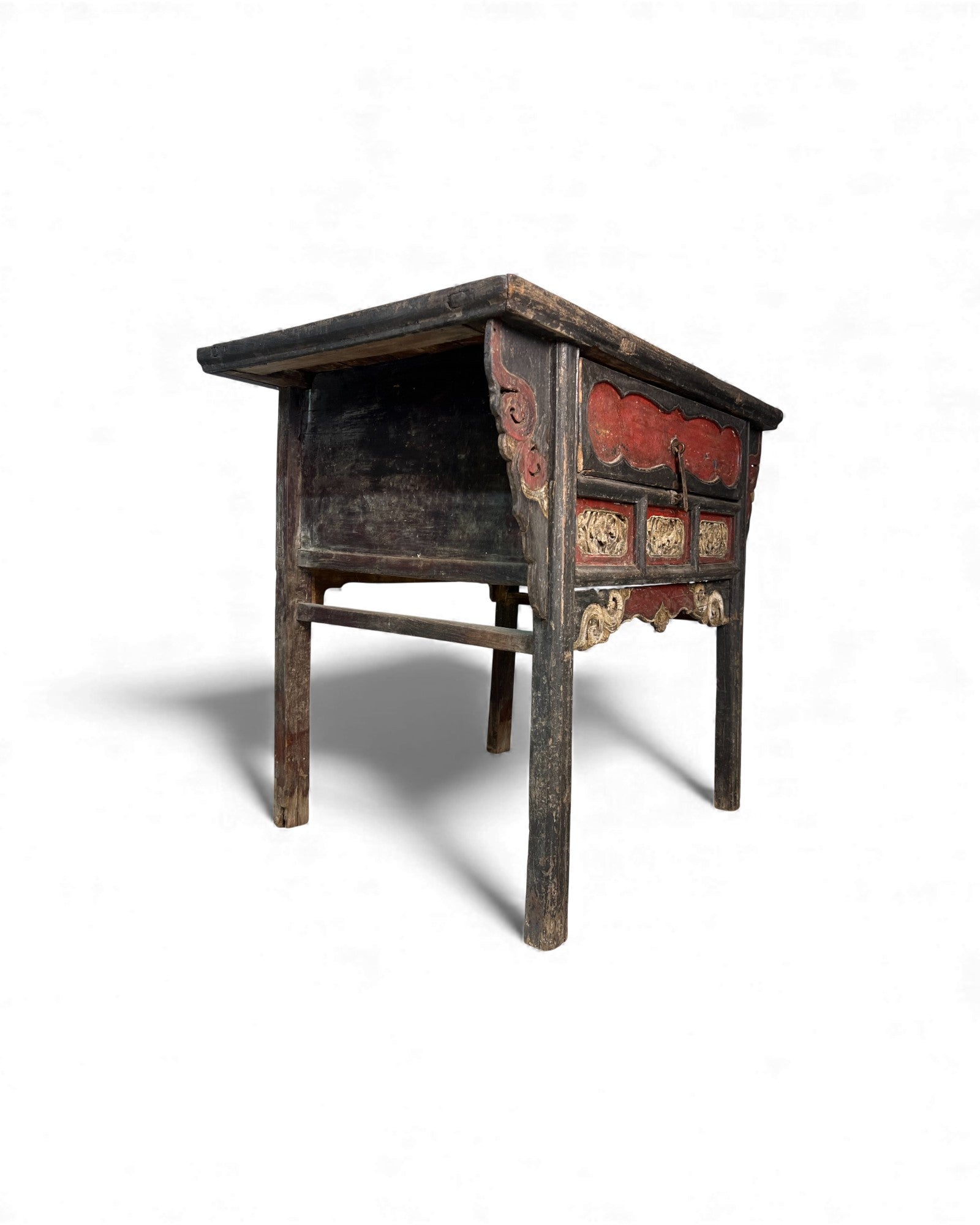 Chinese Black - Lacquer Coffer with Later Red and White Paintwork - Surround Living - 15