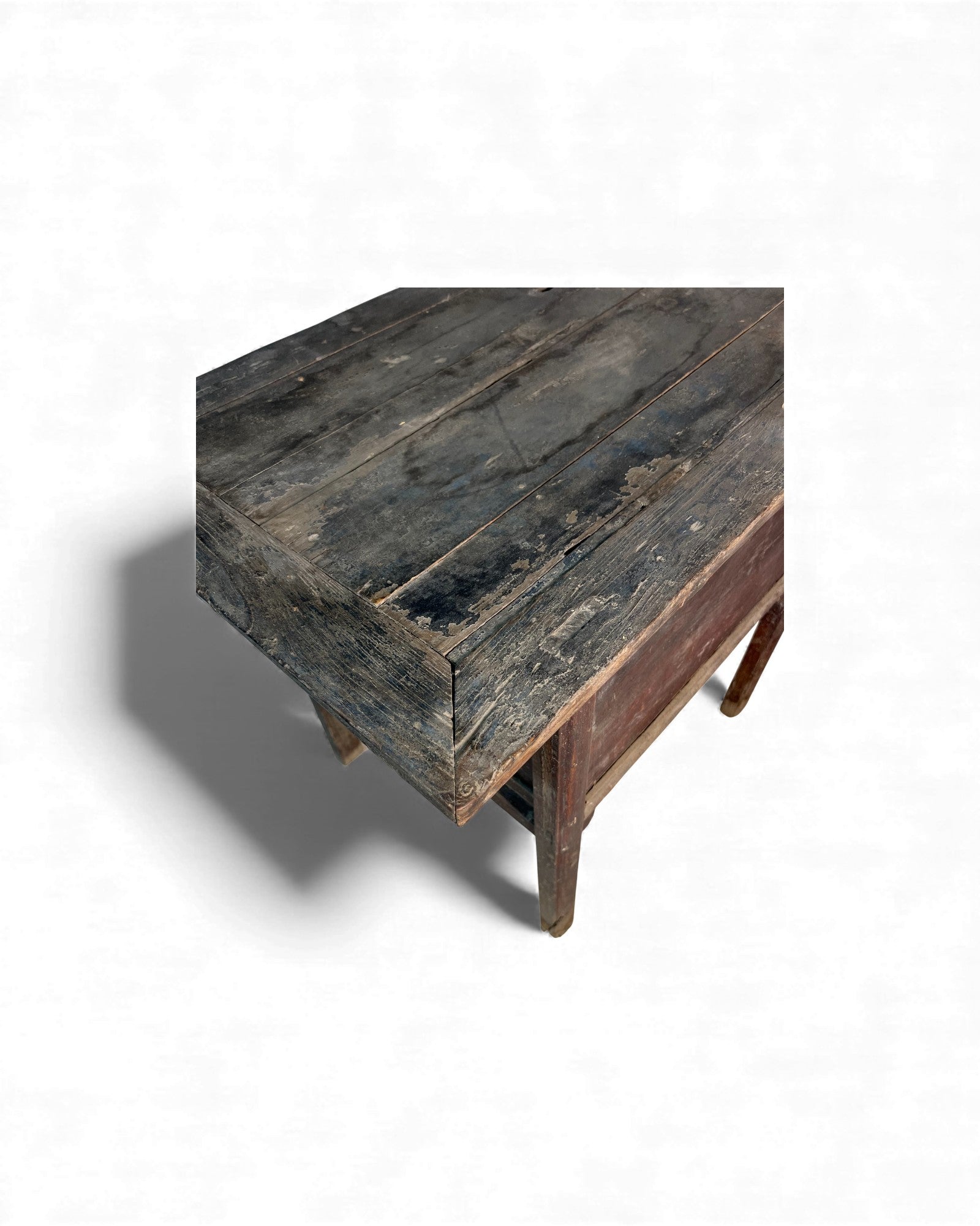 Chinese Black - Lacquer Coffer with Later Red and White Paintwork - Surround Living - 32