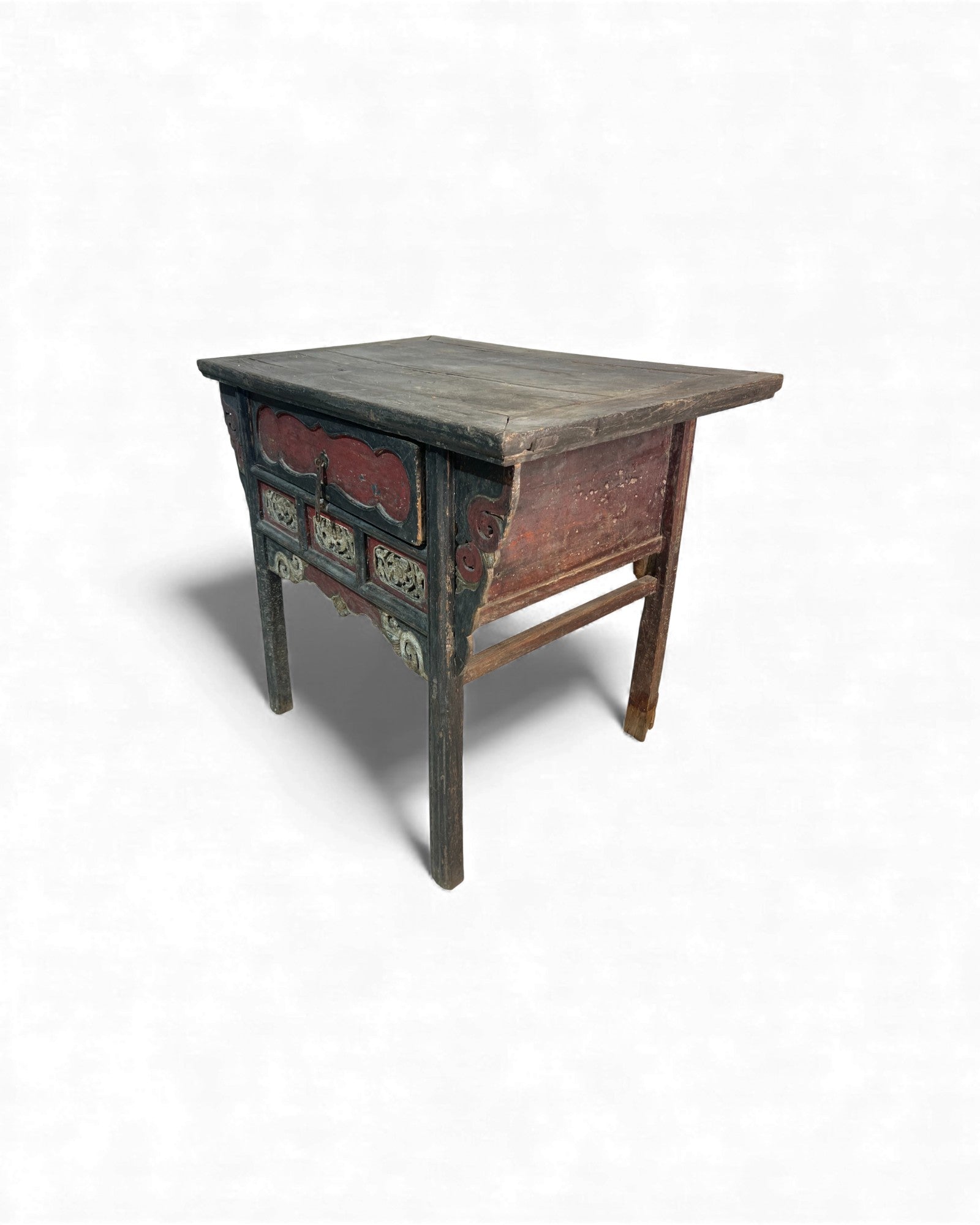 Chinese Black - Lacquer Coffer with Later Red and White Paintwork - Surround Living - 31