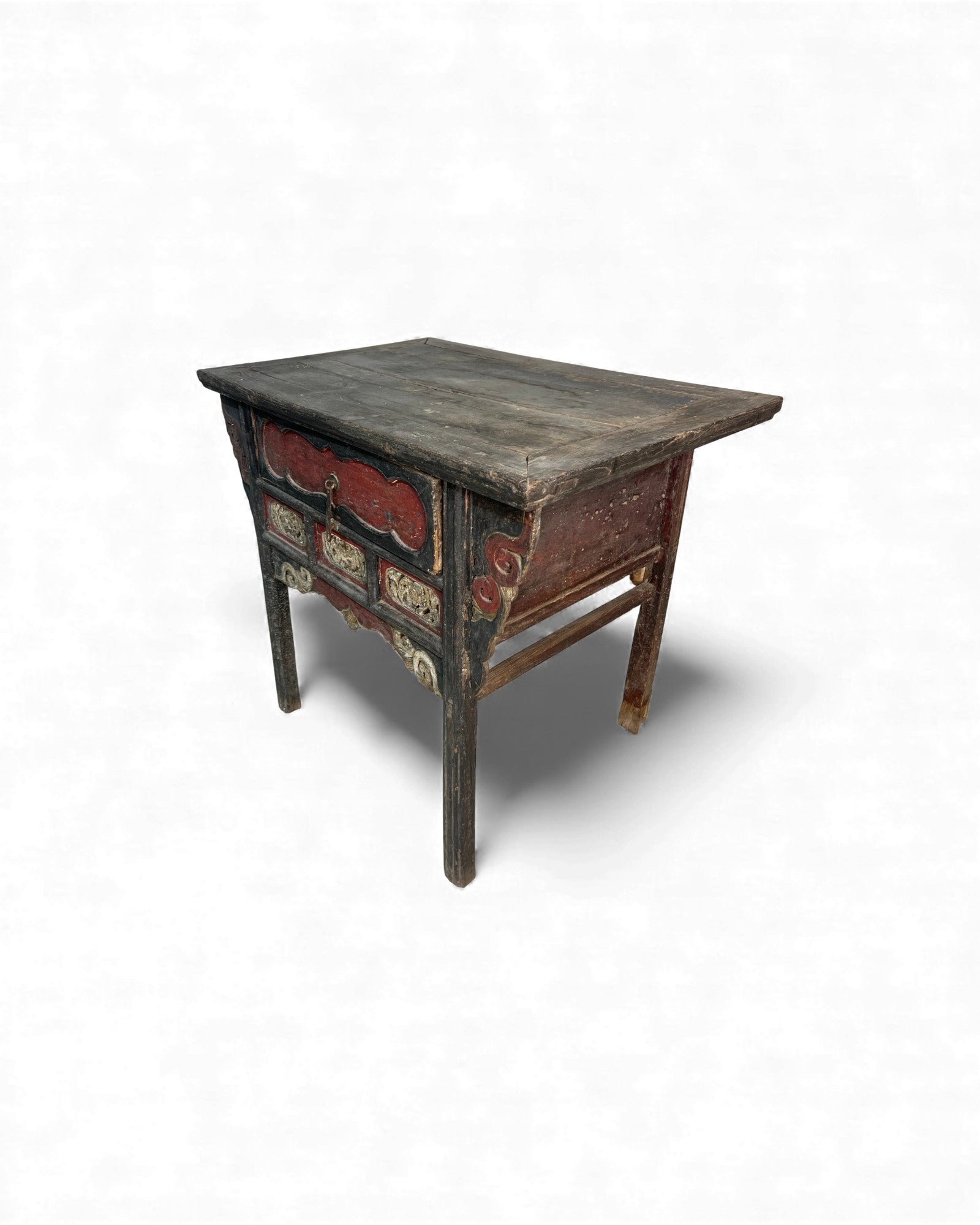 Chinese Black - Lacquer Coffer with Later Red and White Paintwork - Surround Living - 33