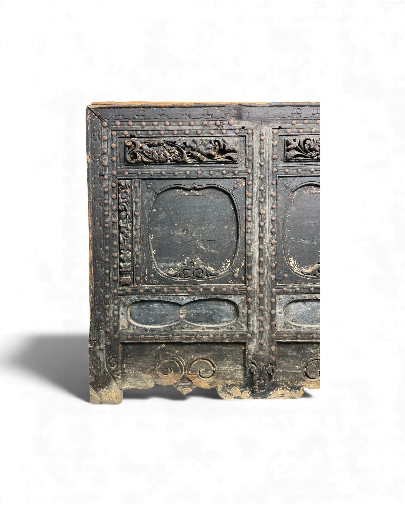 17th - Century Chinese Temple Money Chest in Black Lacquer - Surround Living - 21