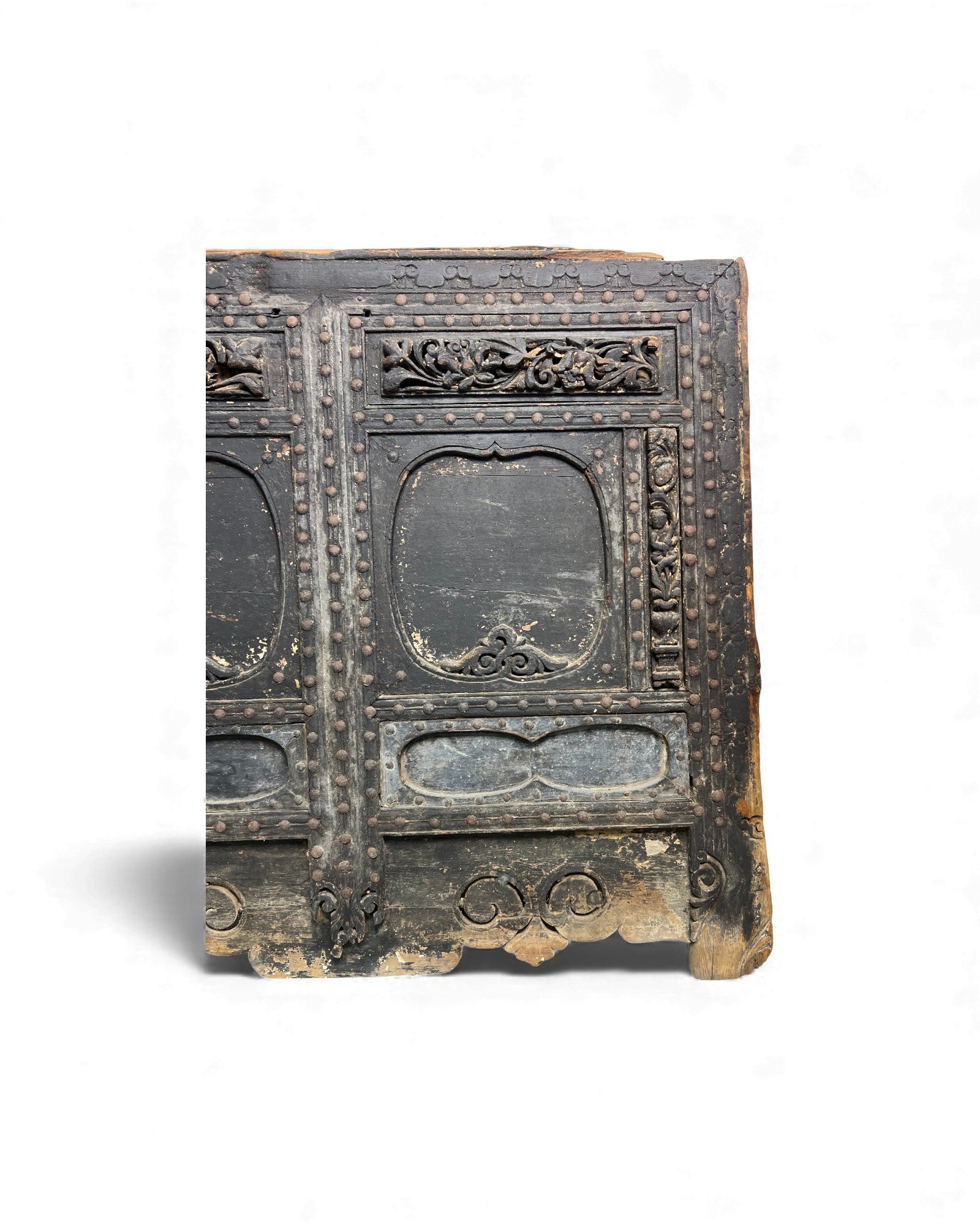 17th - Century Chinese Temple Money Chest in Black Lacquer - Surround Living - 7