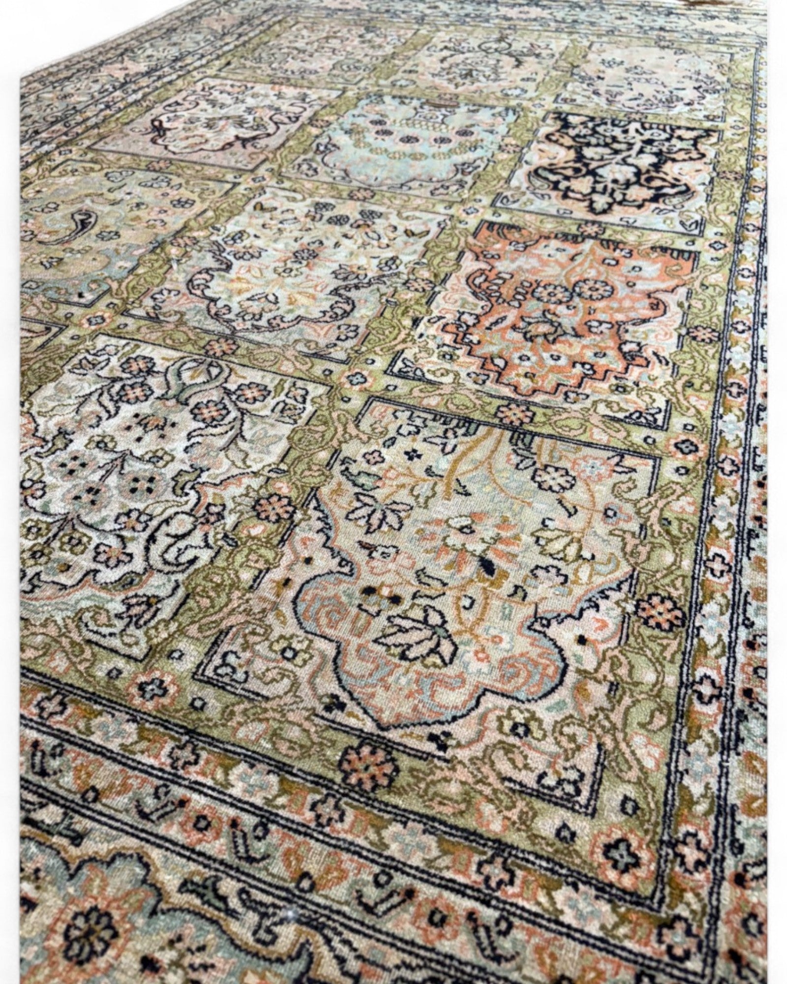 Persian Qom Garden Design Silk Rug | 123 x 171cm