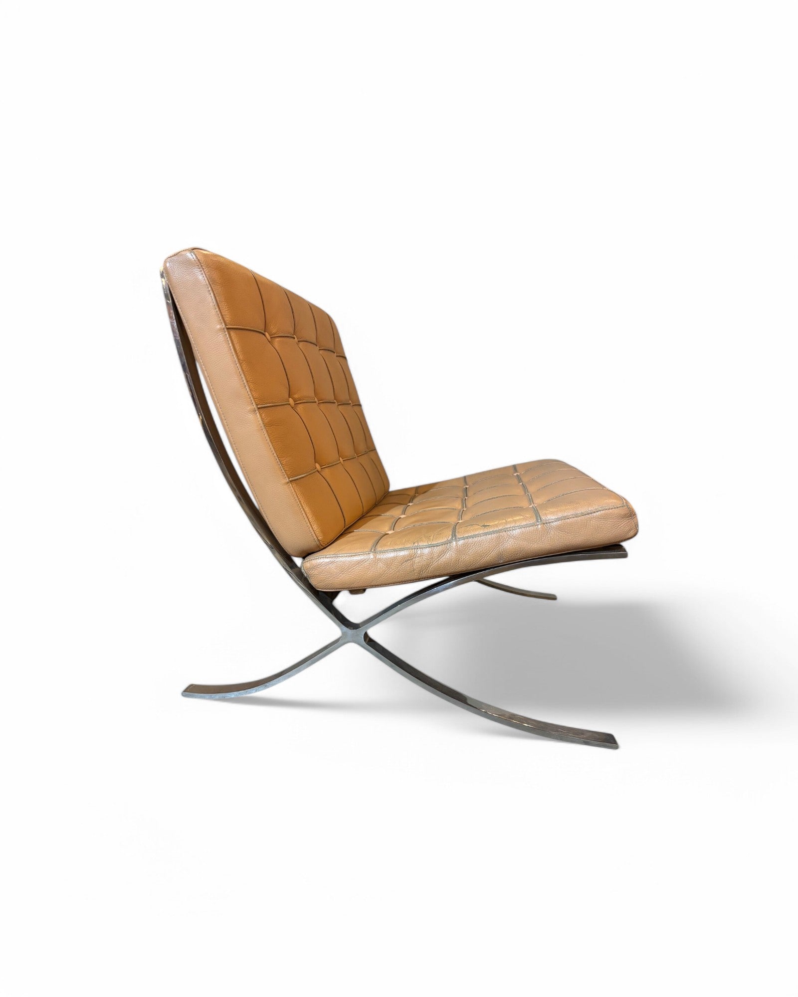 Original Barcelona Chair, Leather Modernist tan peach - Original (With Tag)