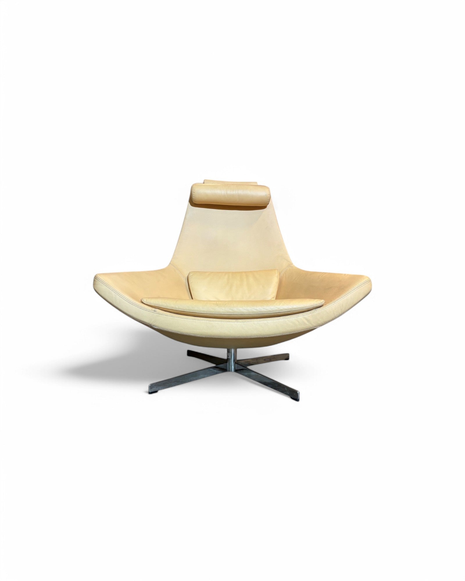 Metropolitan Cream Leather Swivel Armchair