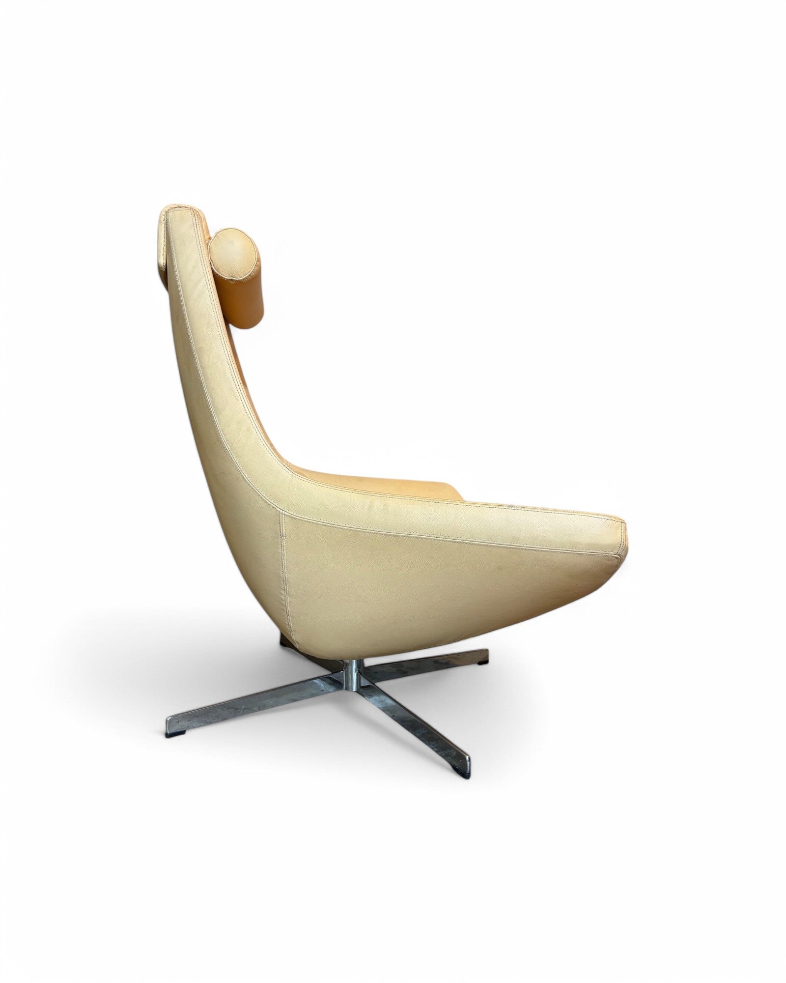 Metropolitan Cream Leather Swivel Armchair