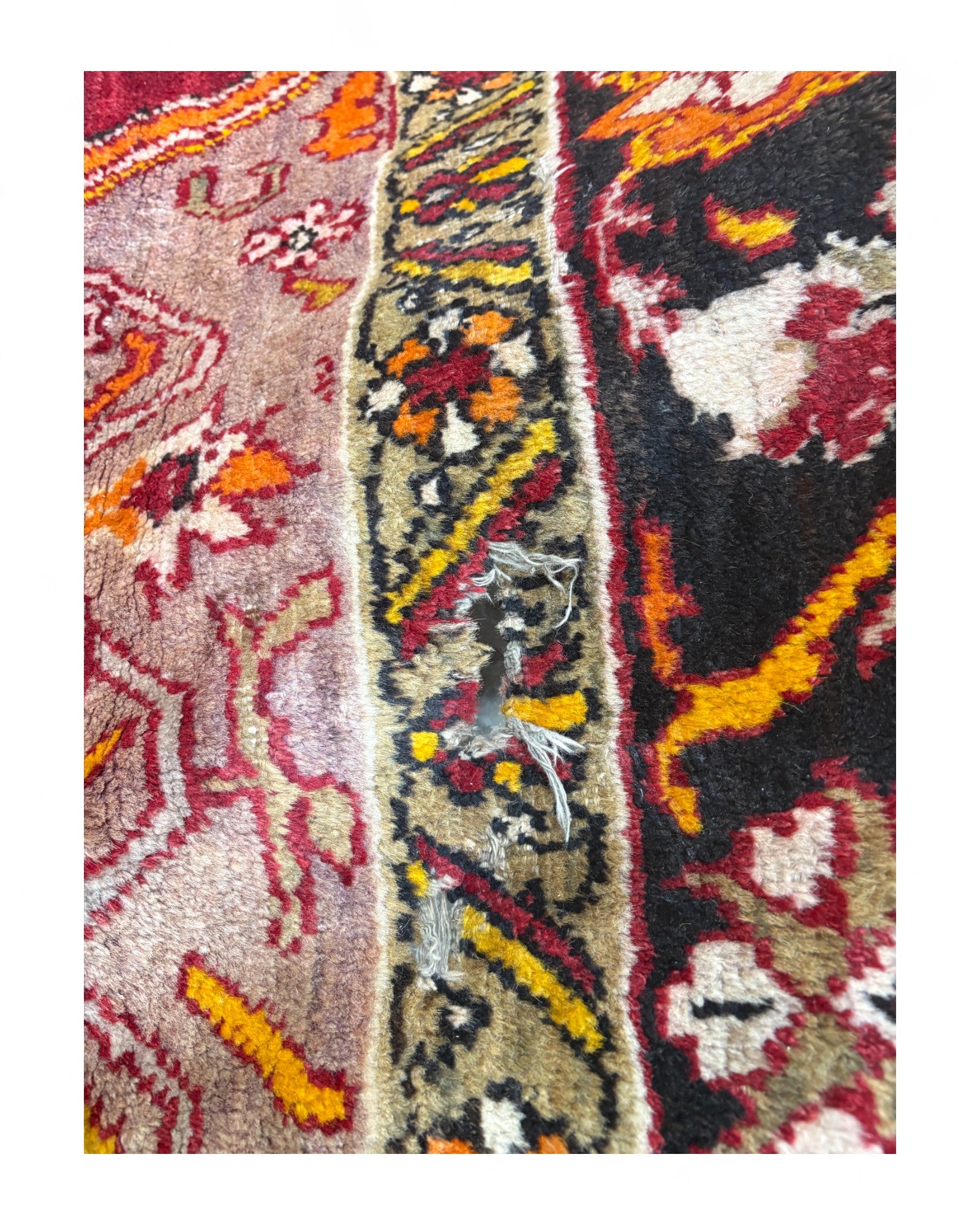 Vintage Turkish Medallion Rug | 234 x 360 cm