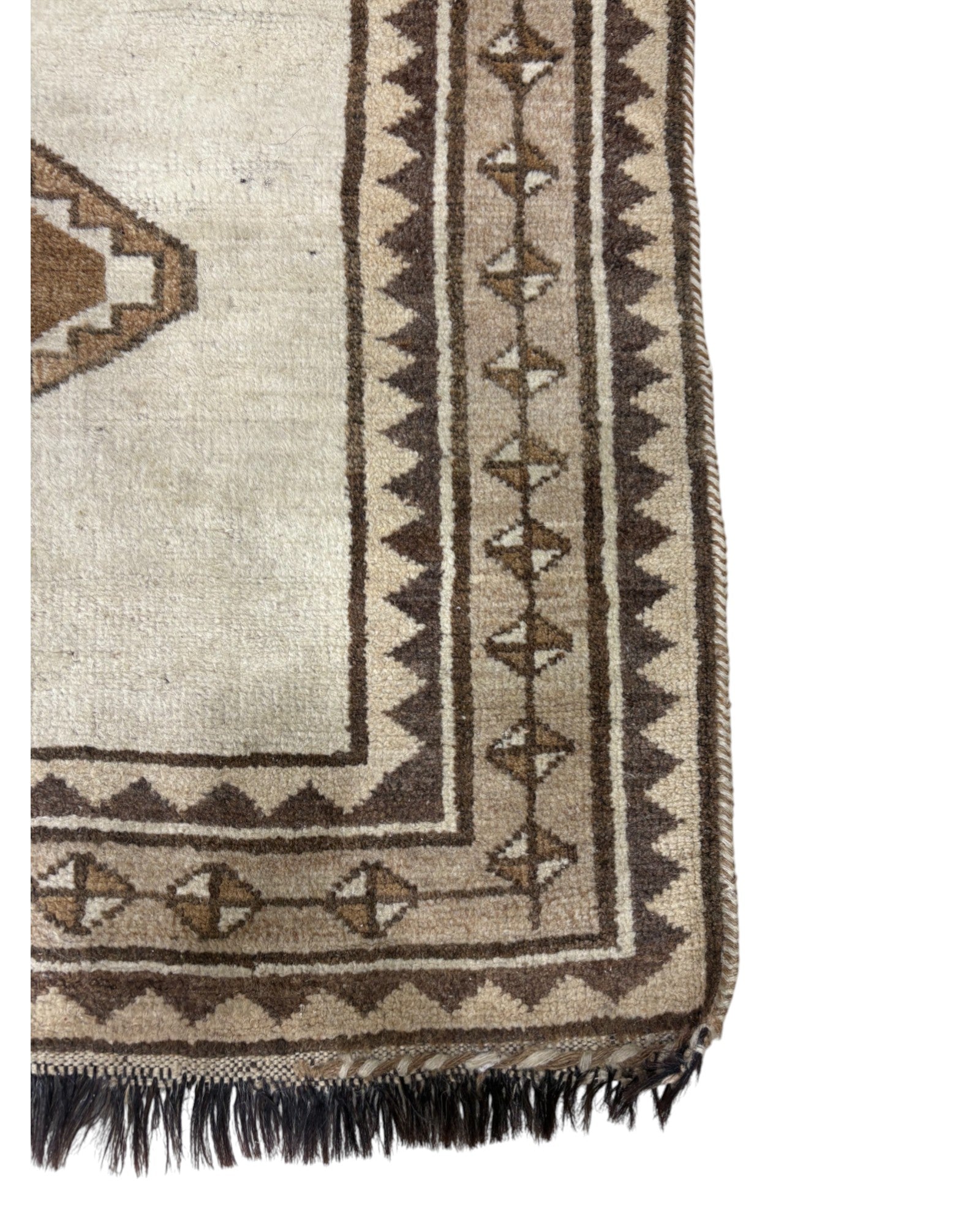 Anatolian Tribal Medallion Wool Rug – Turkey | 107 x 205 cm