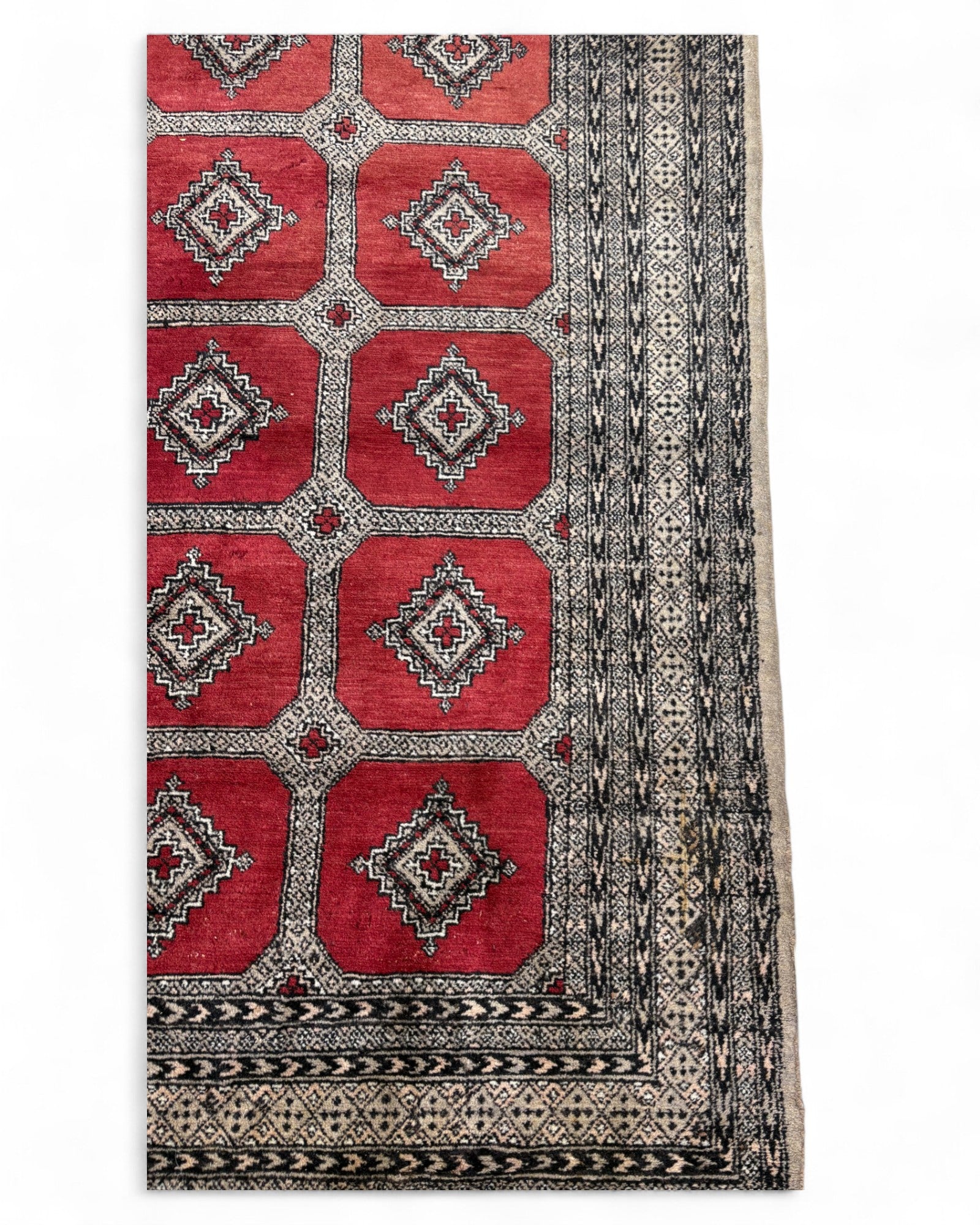 Bokhara Wool Rug – Pakistan | 188 x 277 cm