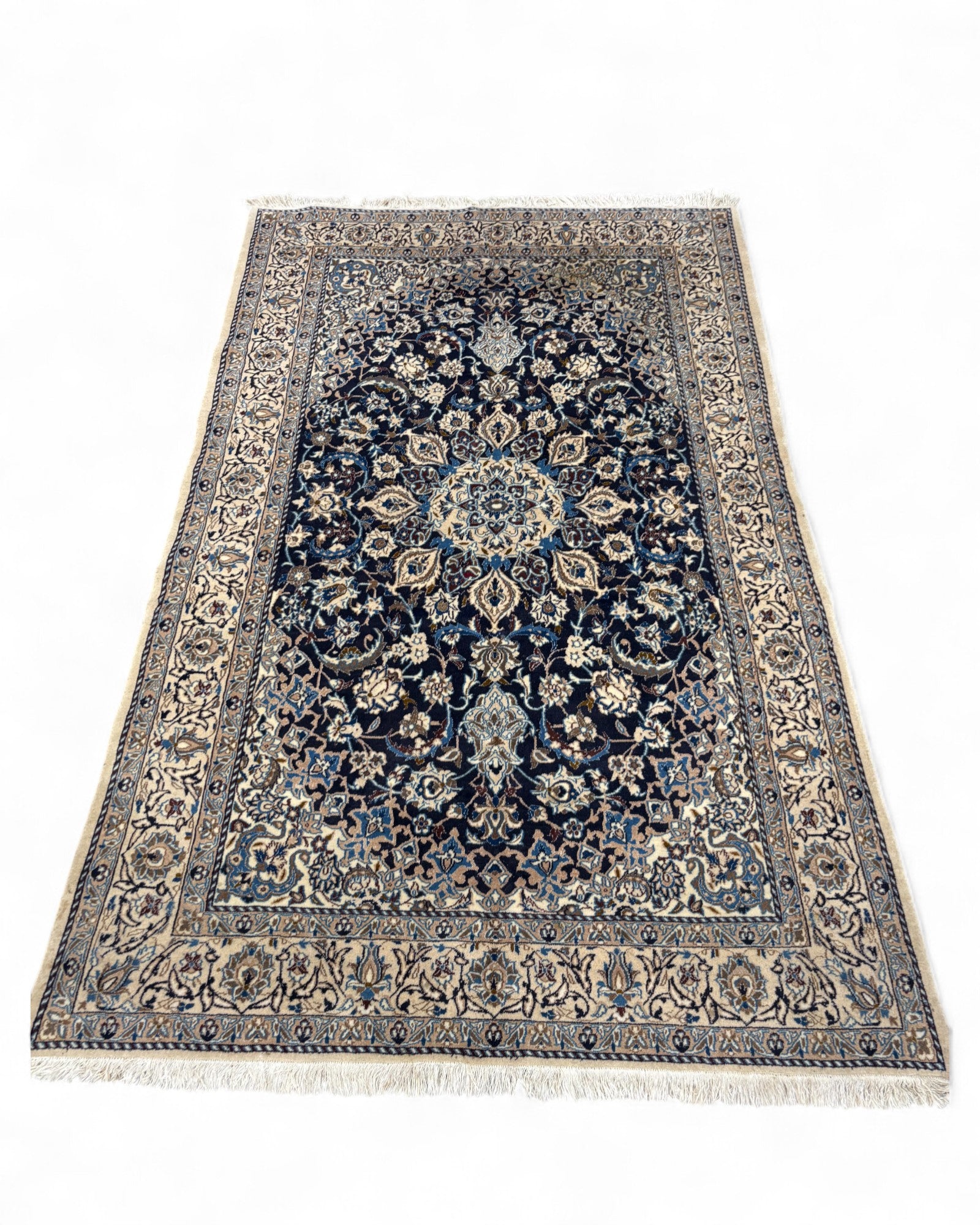 Persian Nain-Style Floral Medallion Rug – Iran | 158 x 250 cm