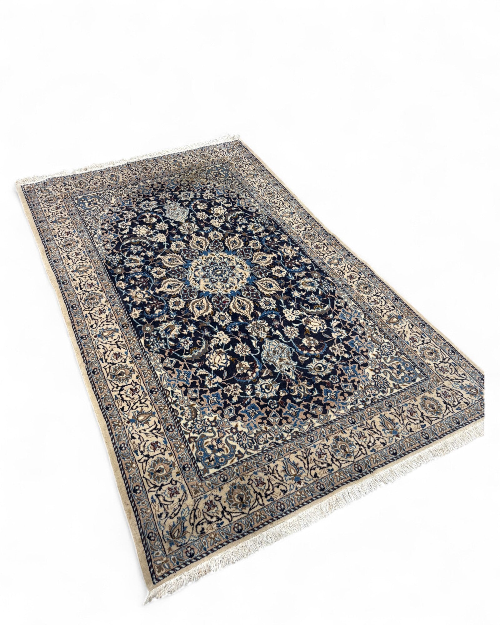 Persian Nain-Style Floral Medallion Rug – Iran | 158 x 250 cm