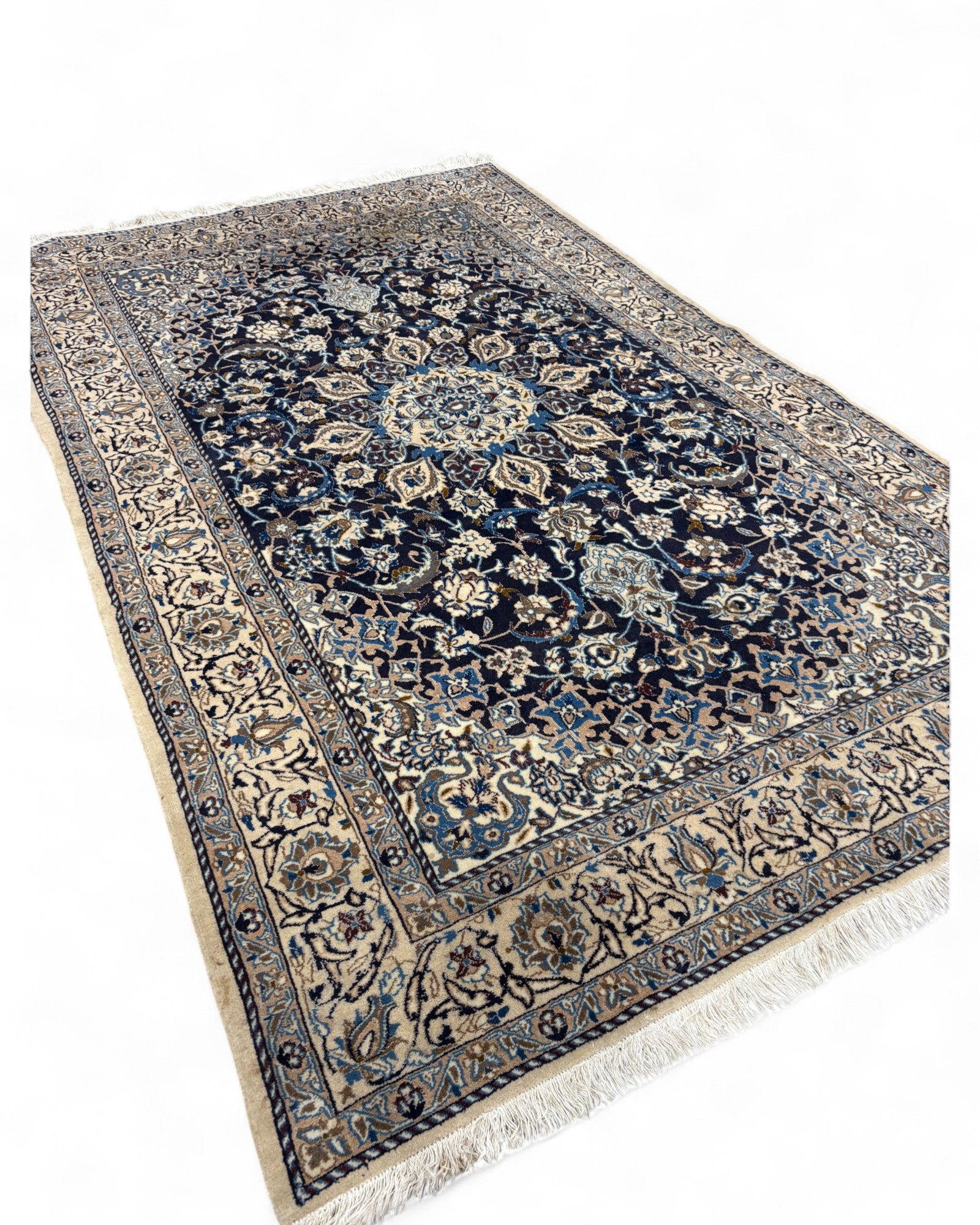 Persian Nain-Style Floral Medallion Rug – Iran | 158 x 250 cm