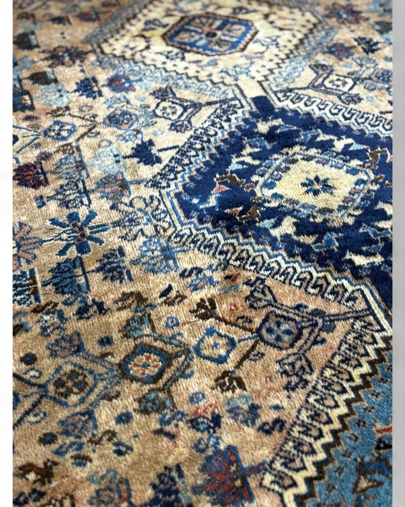 Persian Tribal Medallion Rug – Qashqai or Shiraz Region | 152 x 260cm