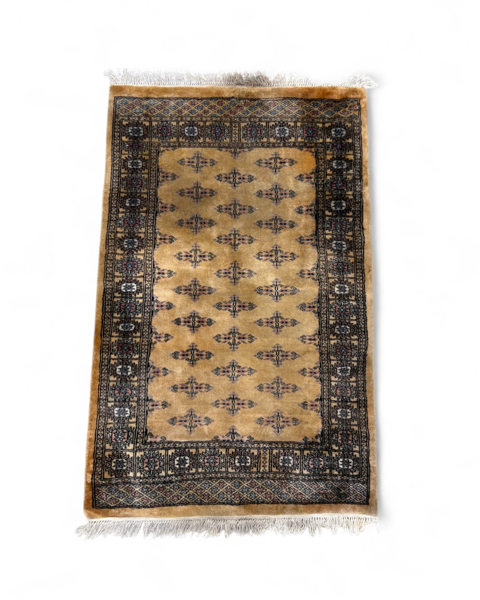 Bokhara Wool Rug in Golden Ochre – Pakistan | 152 x 95 cm