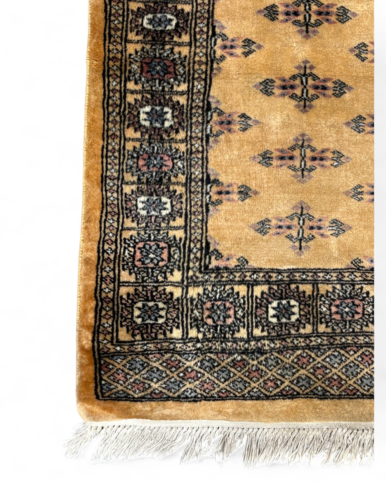Bokhara Wool Rug in Golden Ochre – Pakistan | 152 x 95 cm