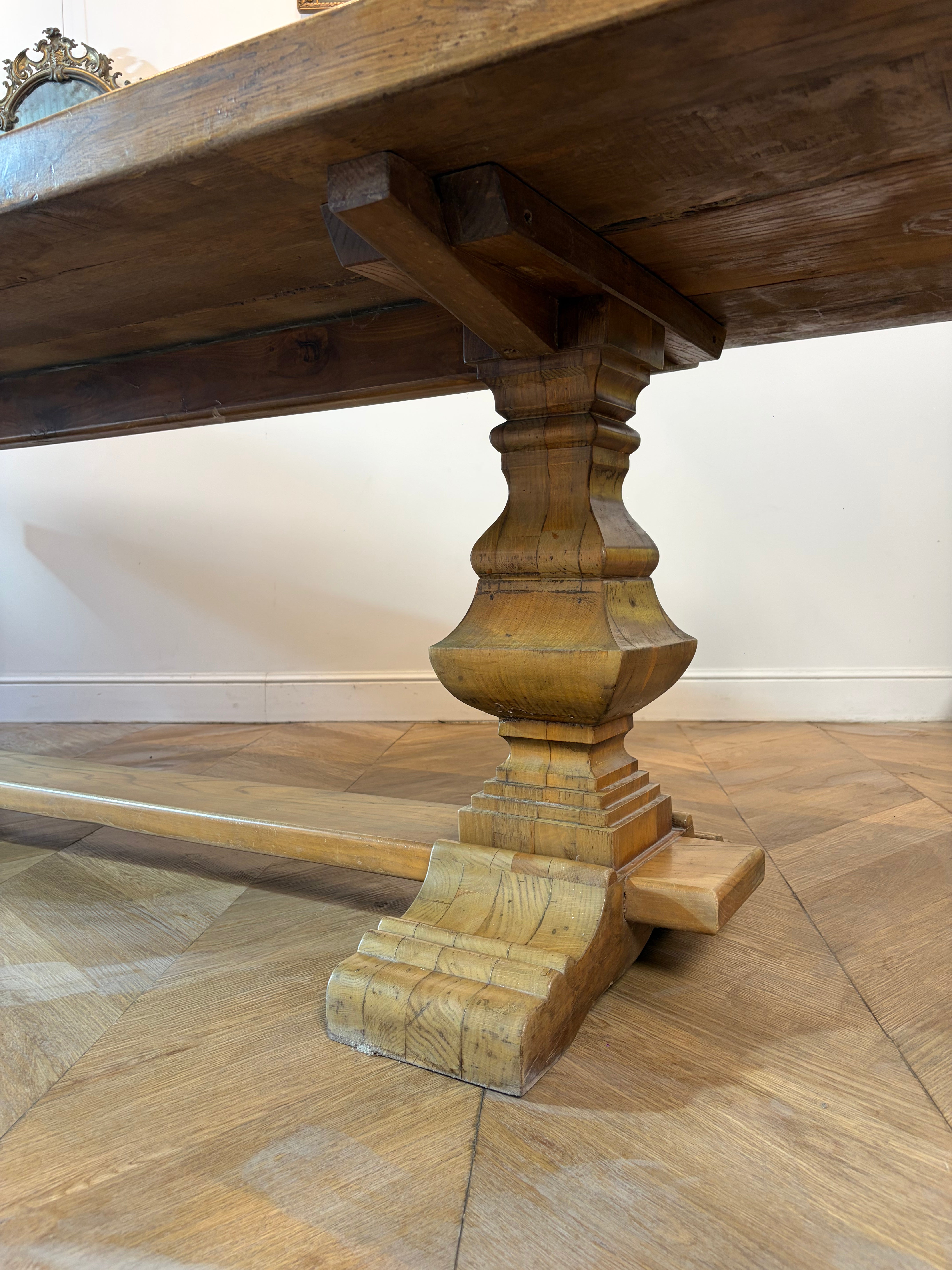Long Oak Villa Cornaro Dining Table