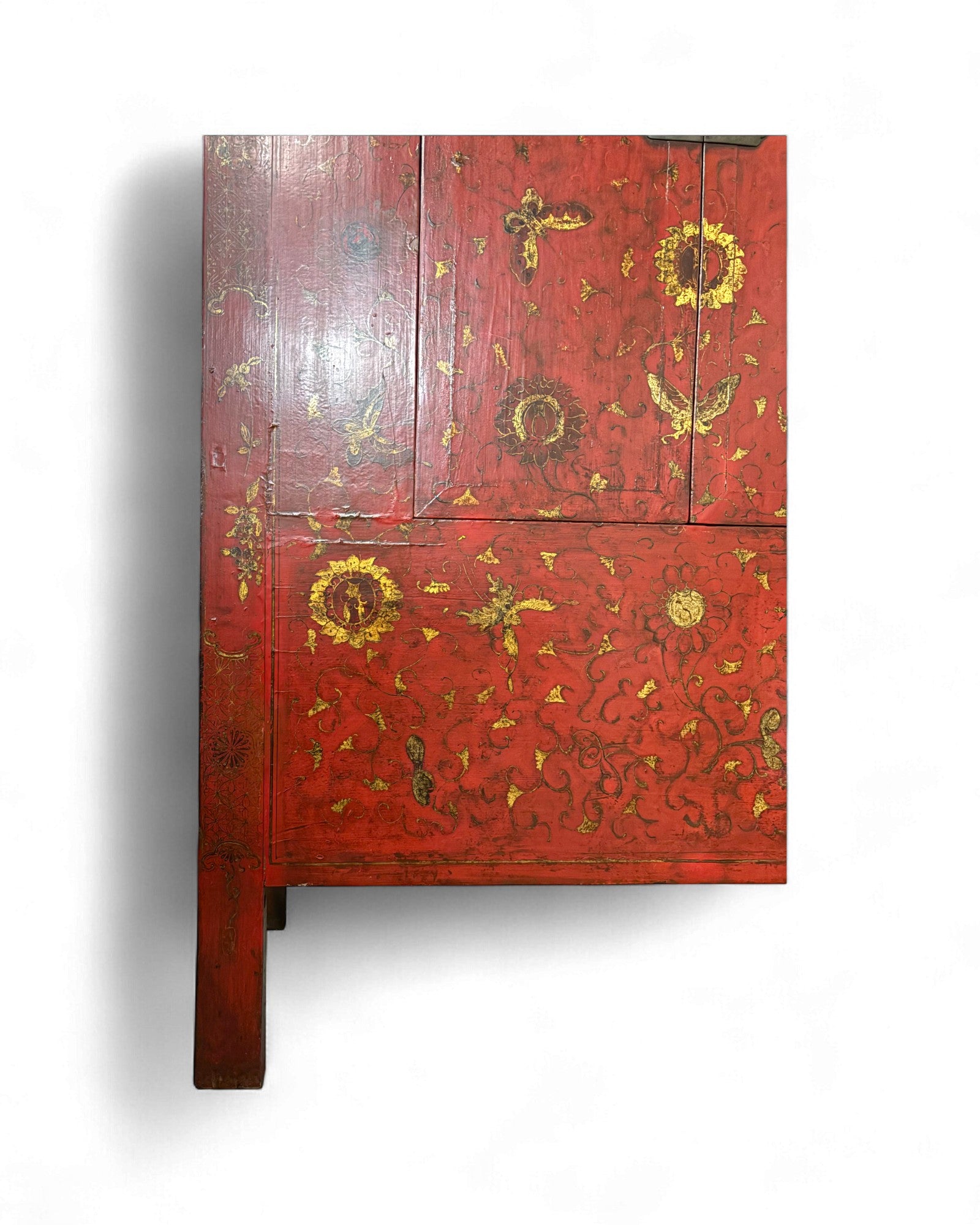Chinese Red Lacquer Cabinet with Gilt Floral Motifs - Surround Living - 10