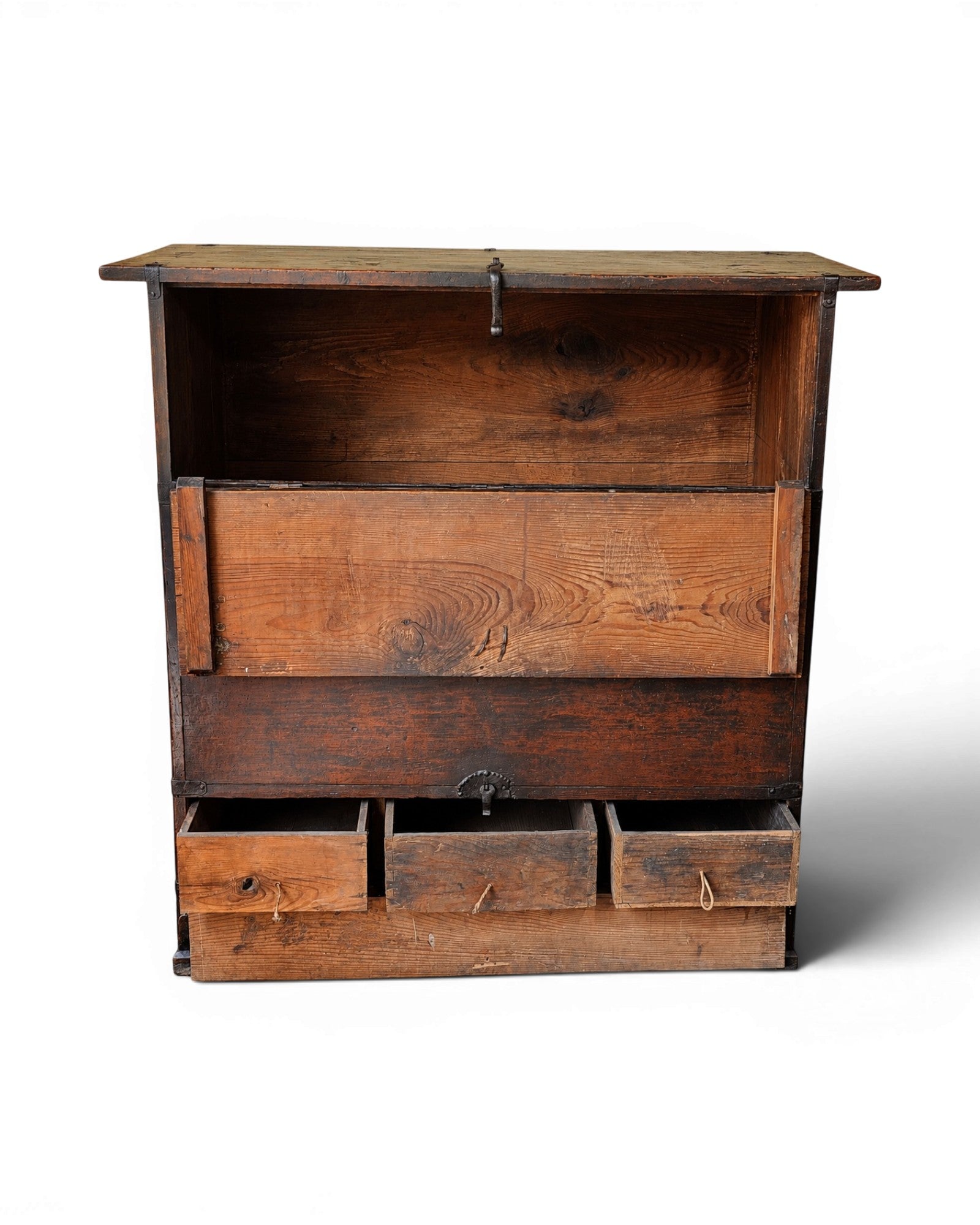 Gangwon Province Bandaji (Blanket Chest)