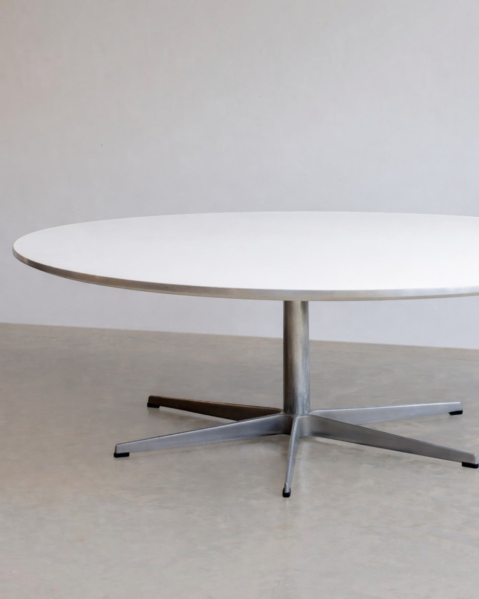 Six-Star Coffee Table by Arne Jacobsen