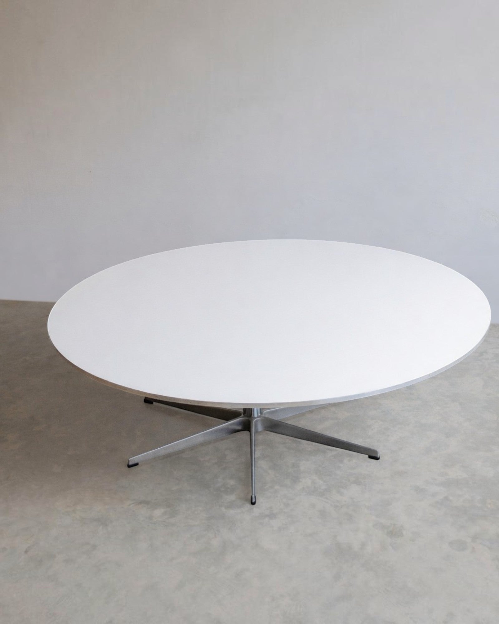 Six-Star Coffee Table by Arne Jacobsen