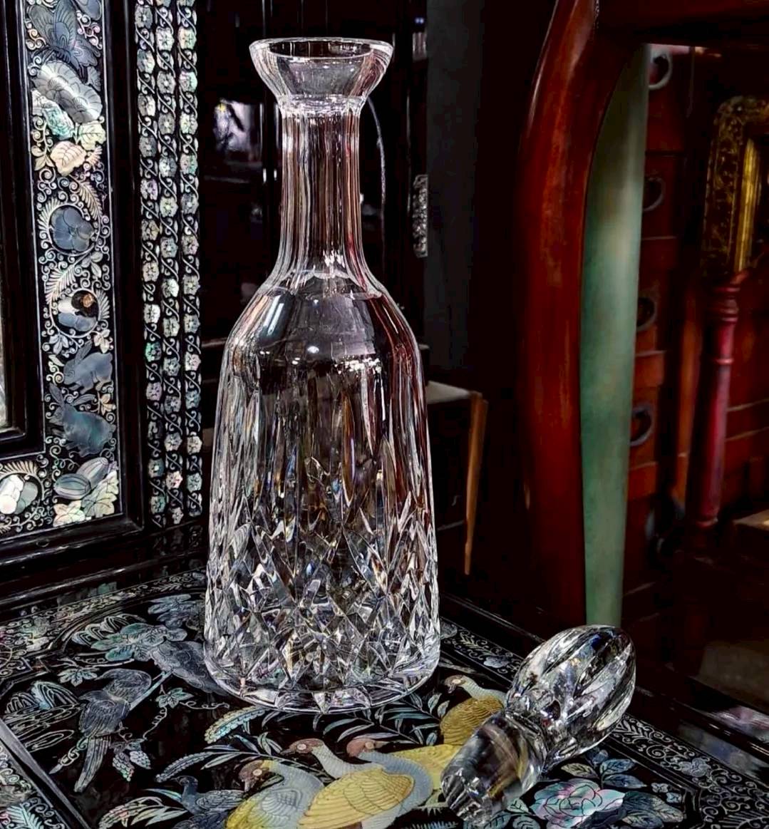 European Cut Crystal Decanter with Teardrop Stopper