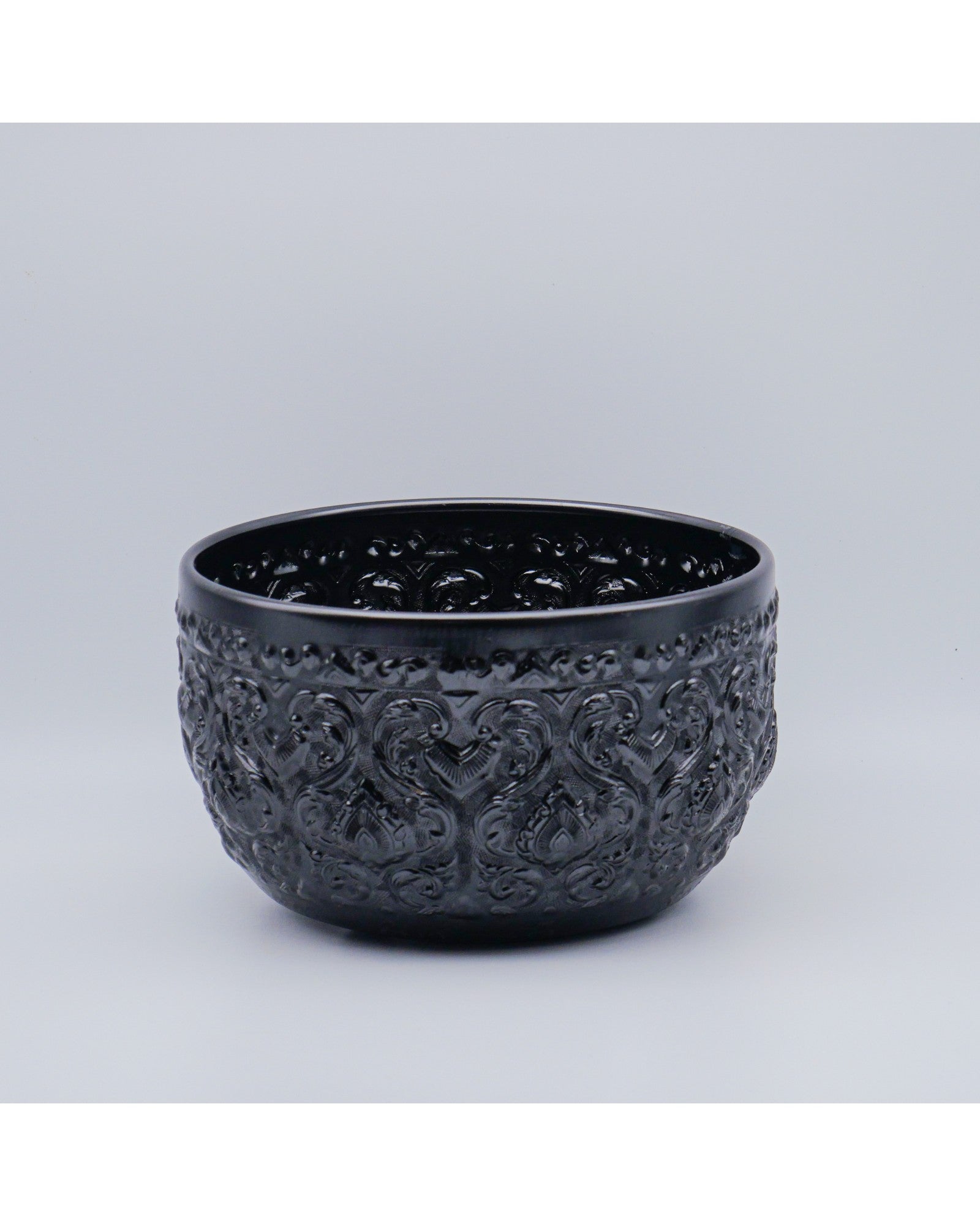 Thai Embossed Aluminium Bowl (M) - 22cm, Green