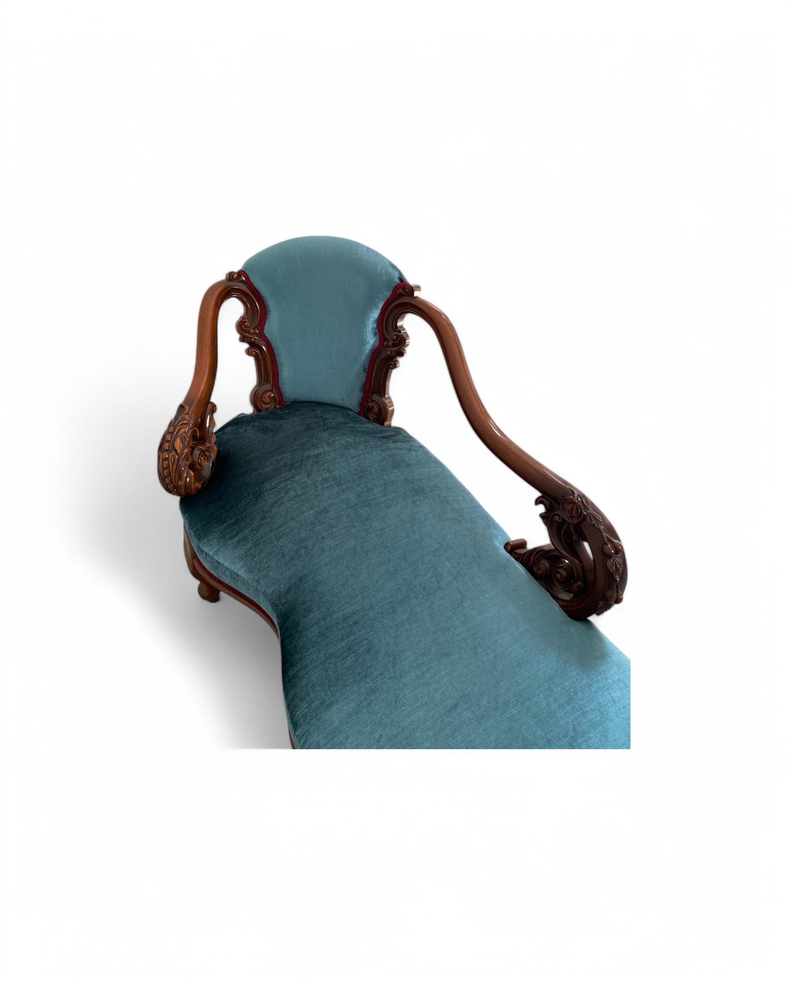 1870s Victorian Blue Velvet Chaise Longue