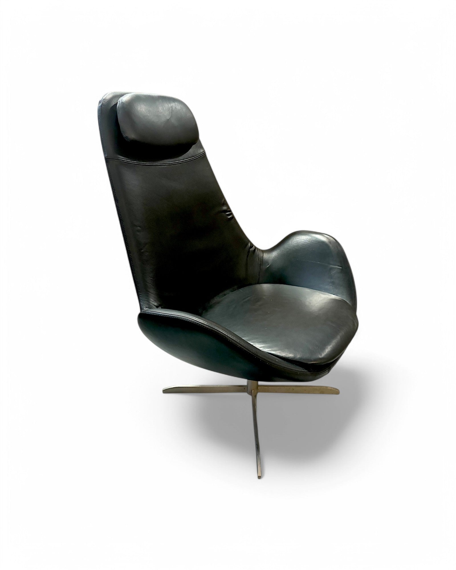 Black Swan Leather Swivel Lounge Chair