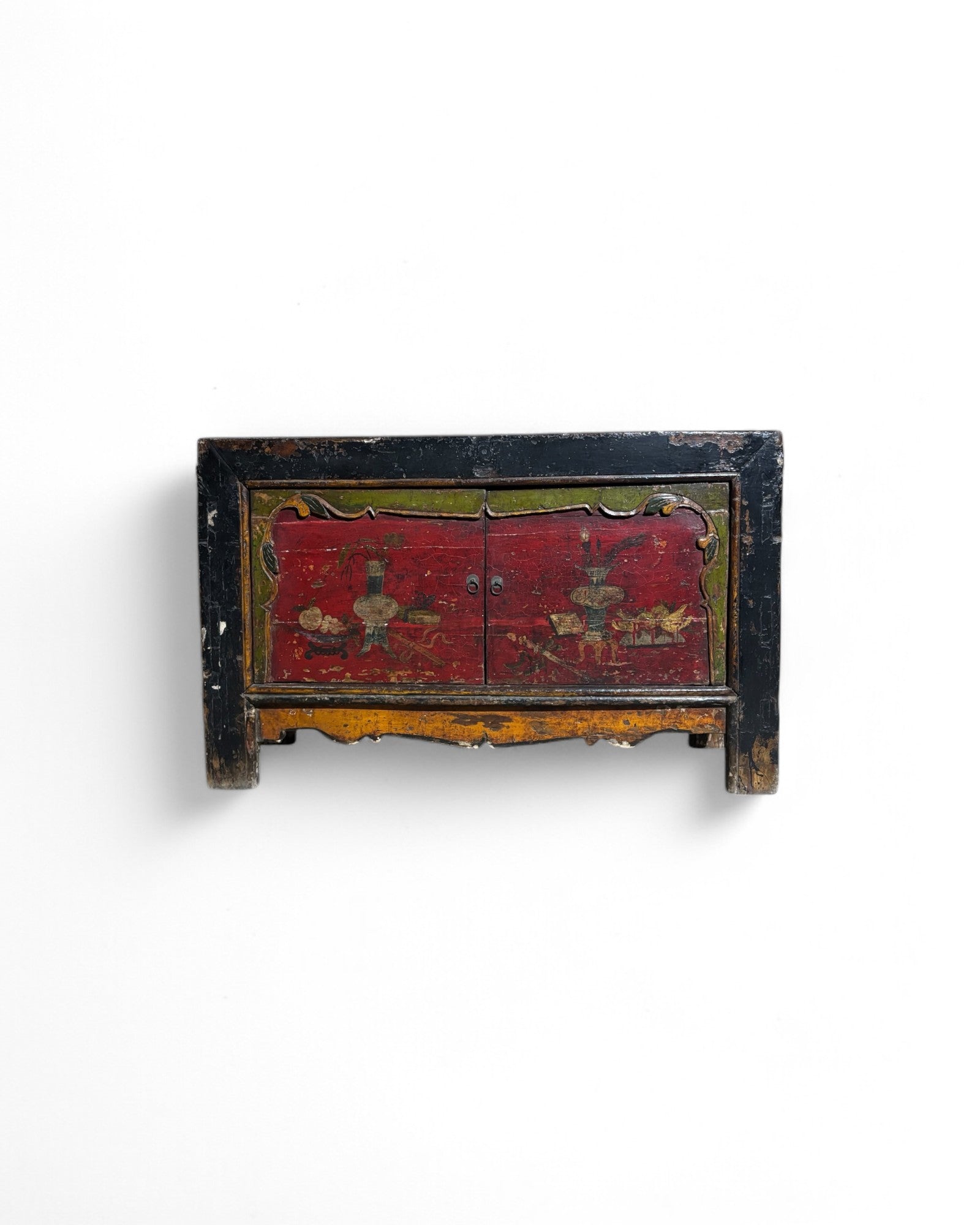 Antique Chinese Sideboard with Ornamental Painting Decoration