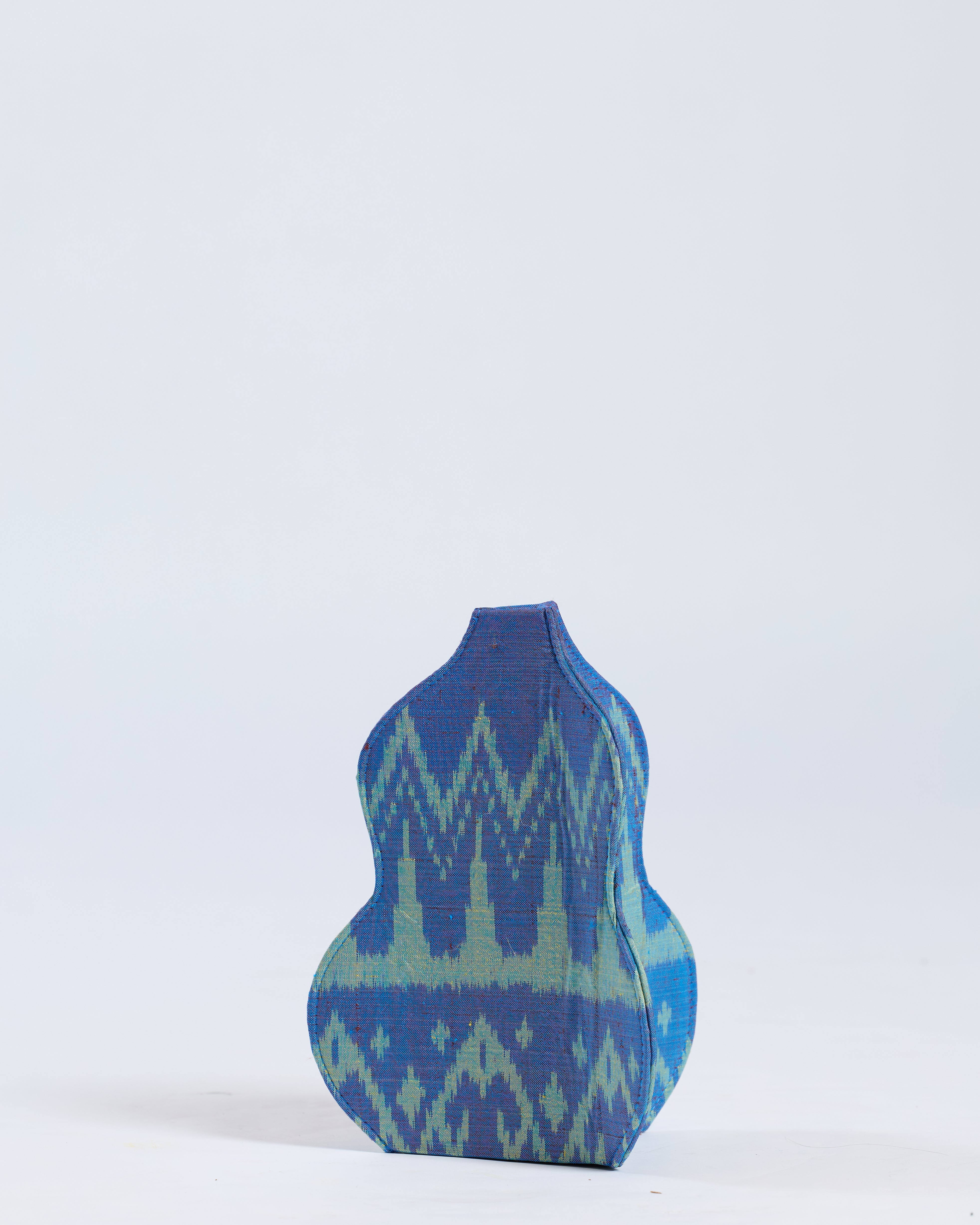 SUMPHAT - Silk Vase (A)