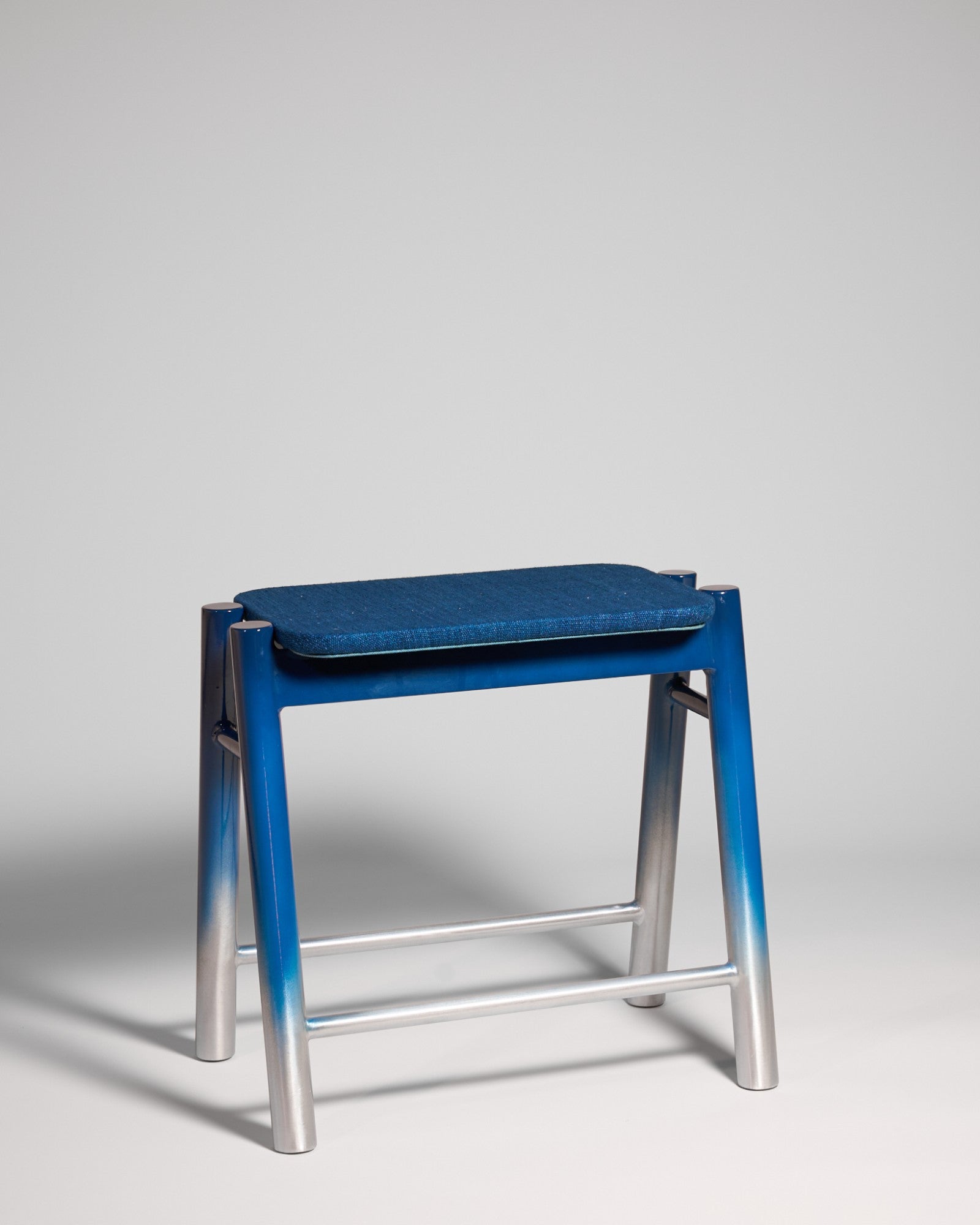 SUMPHAT - Indigo flow (low stool)