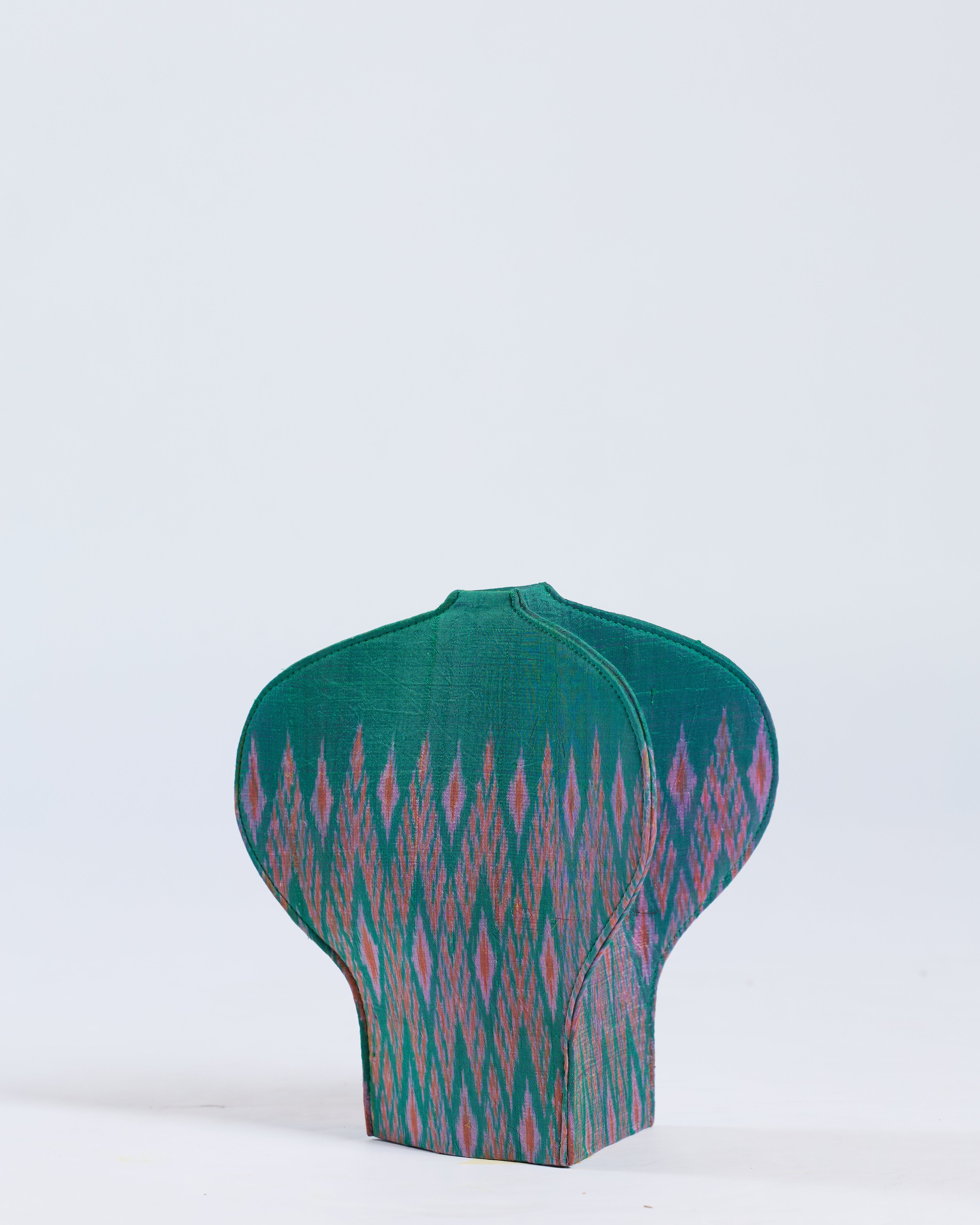 SUMPHAT - Silk Vase (B)